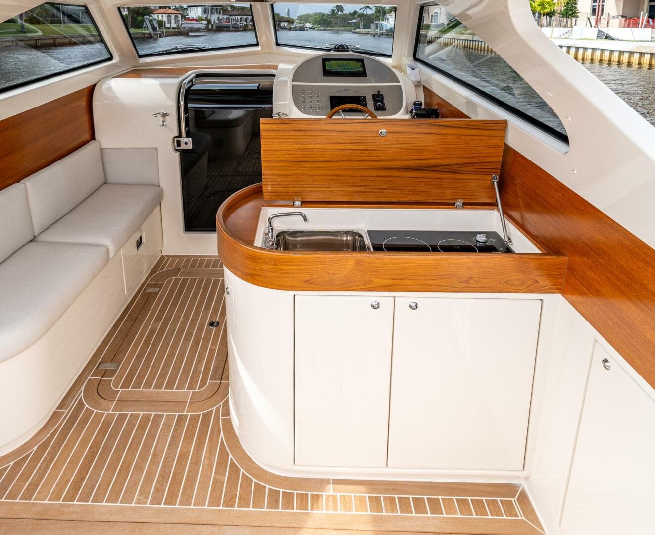 2024 Gagliotta Lobster 35 — photo 10