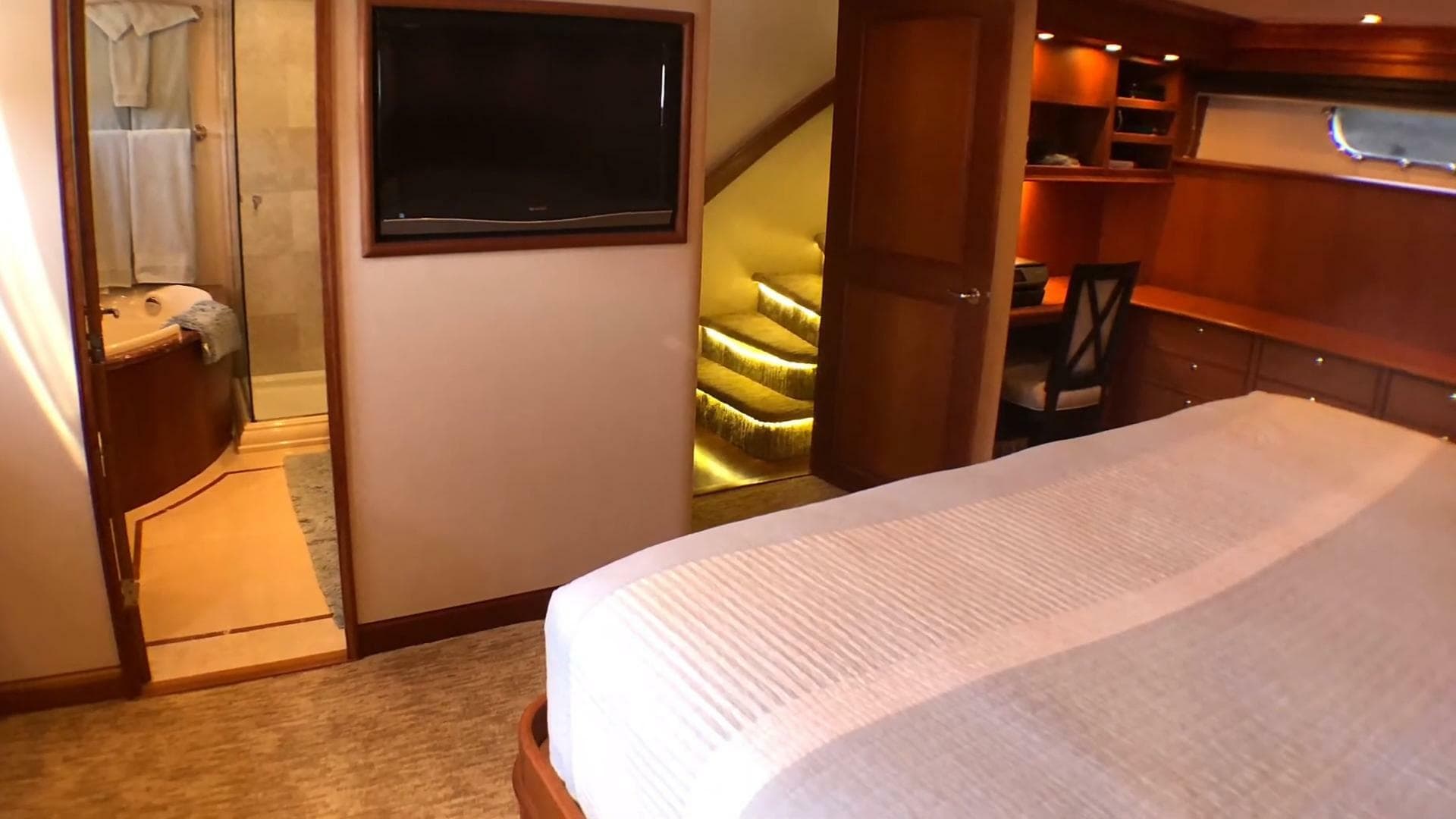 2008 Pacific Mariner 85 — photo 32