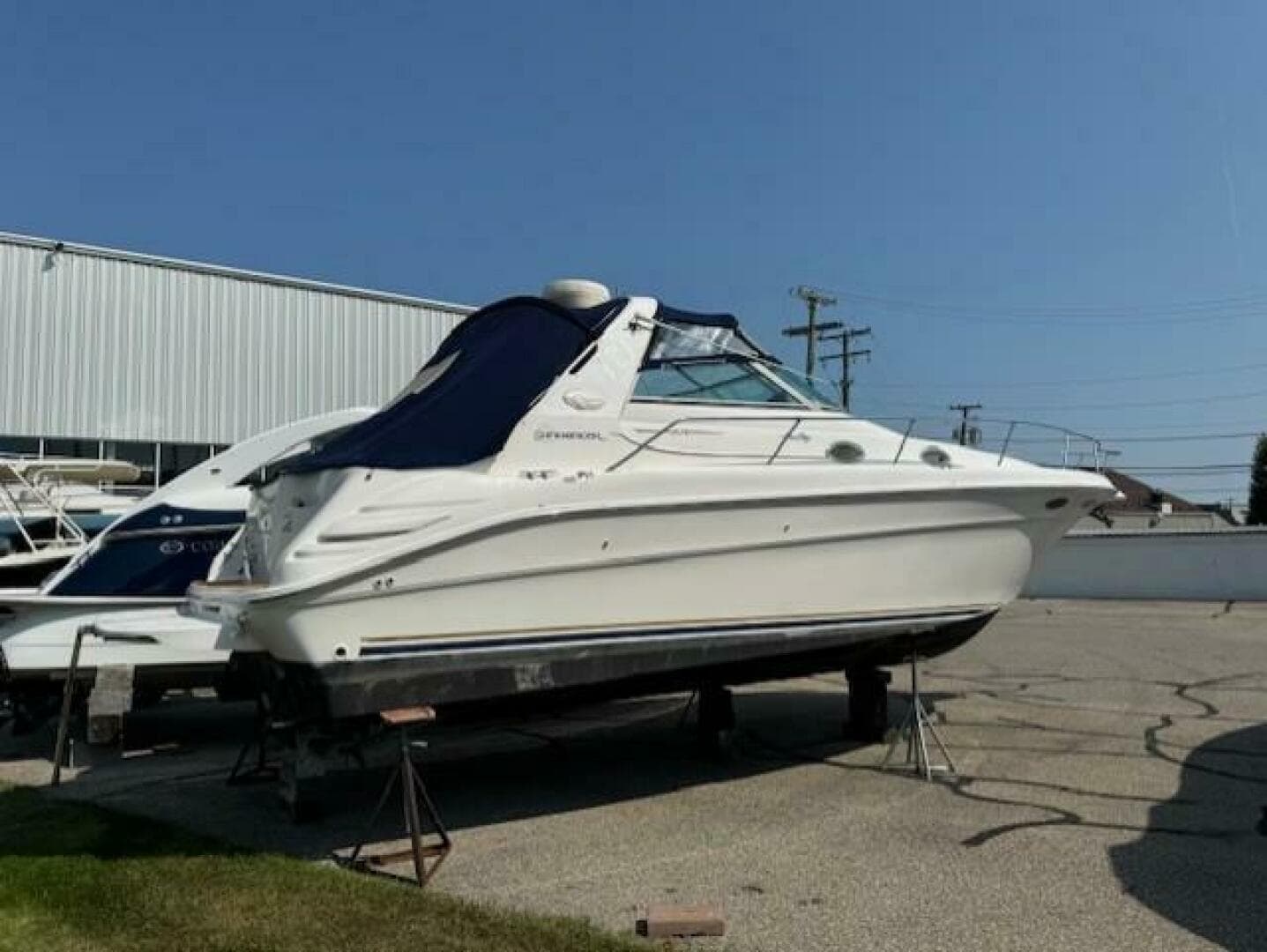 1999 Sea Ray 330 Sundancer — photo 2