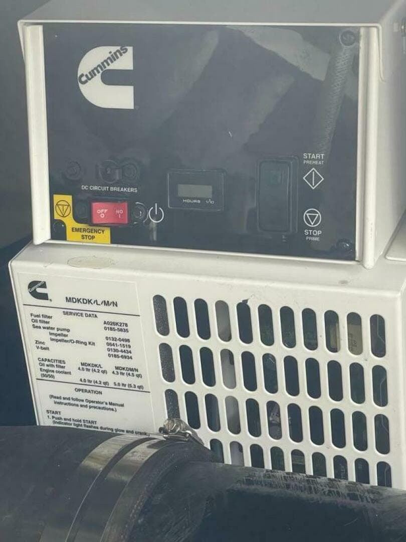 2005 Sea Ray 420 Sundancer — photo 22