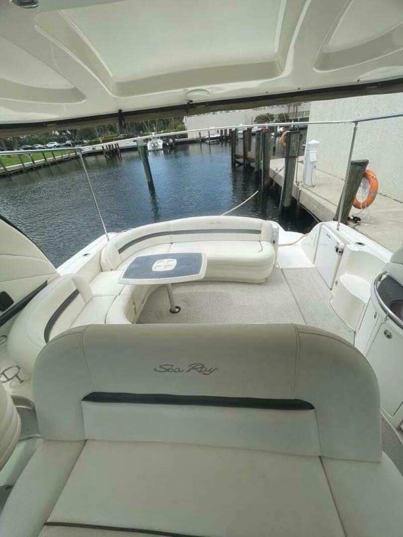 2005 Sea Ray 420 Sundancer — photo 19