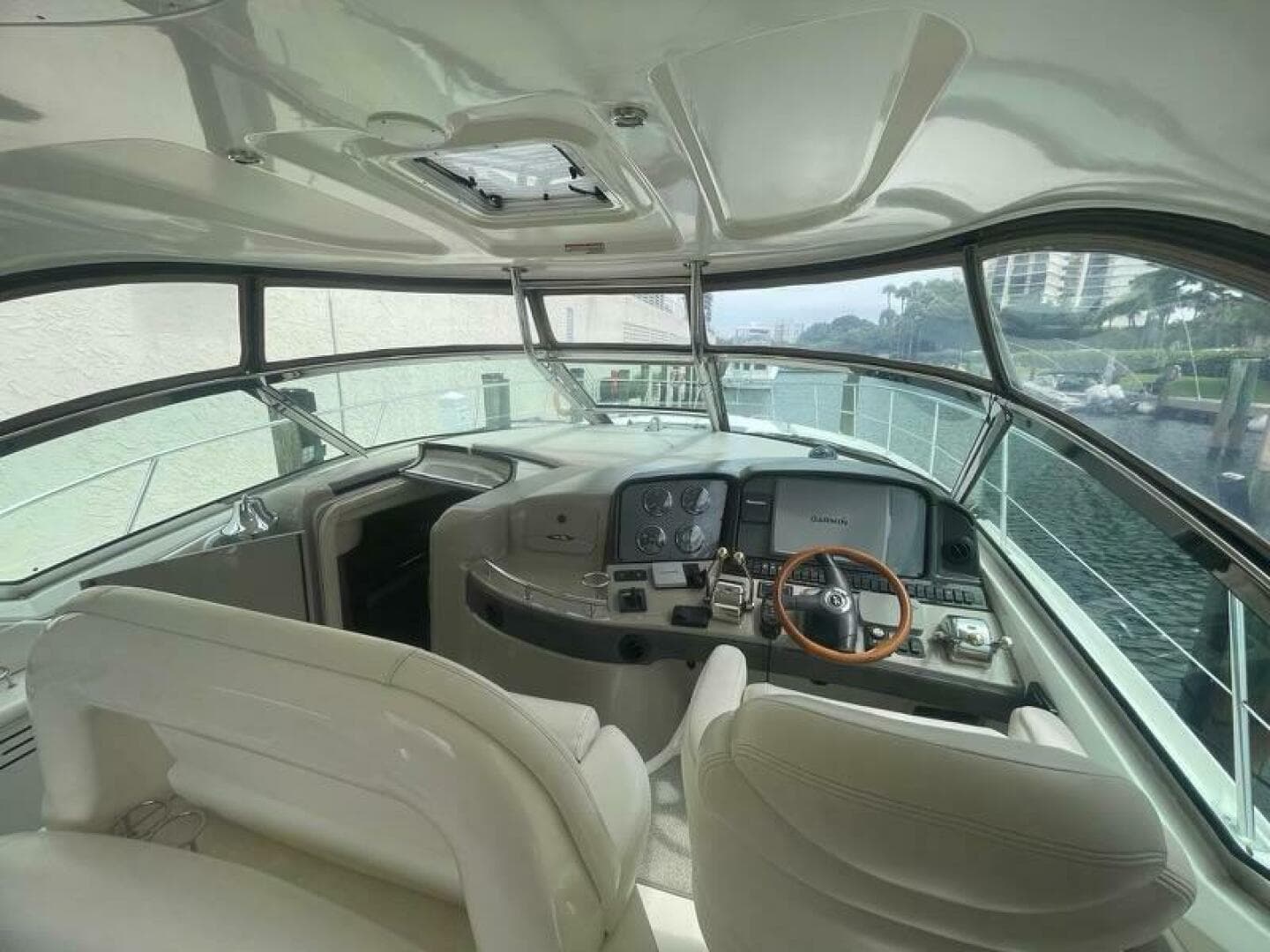 2005 Sea Ray 420 Sundancer — photo 15