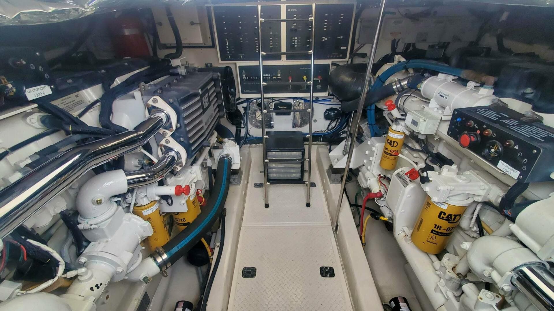 2001 Tiara — photo 24