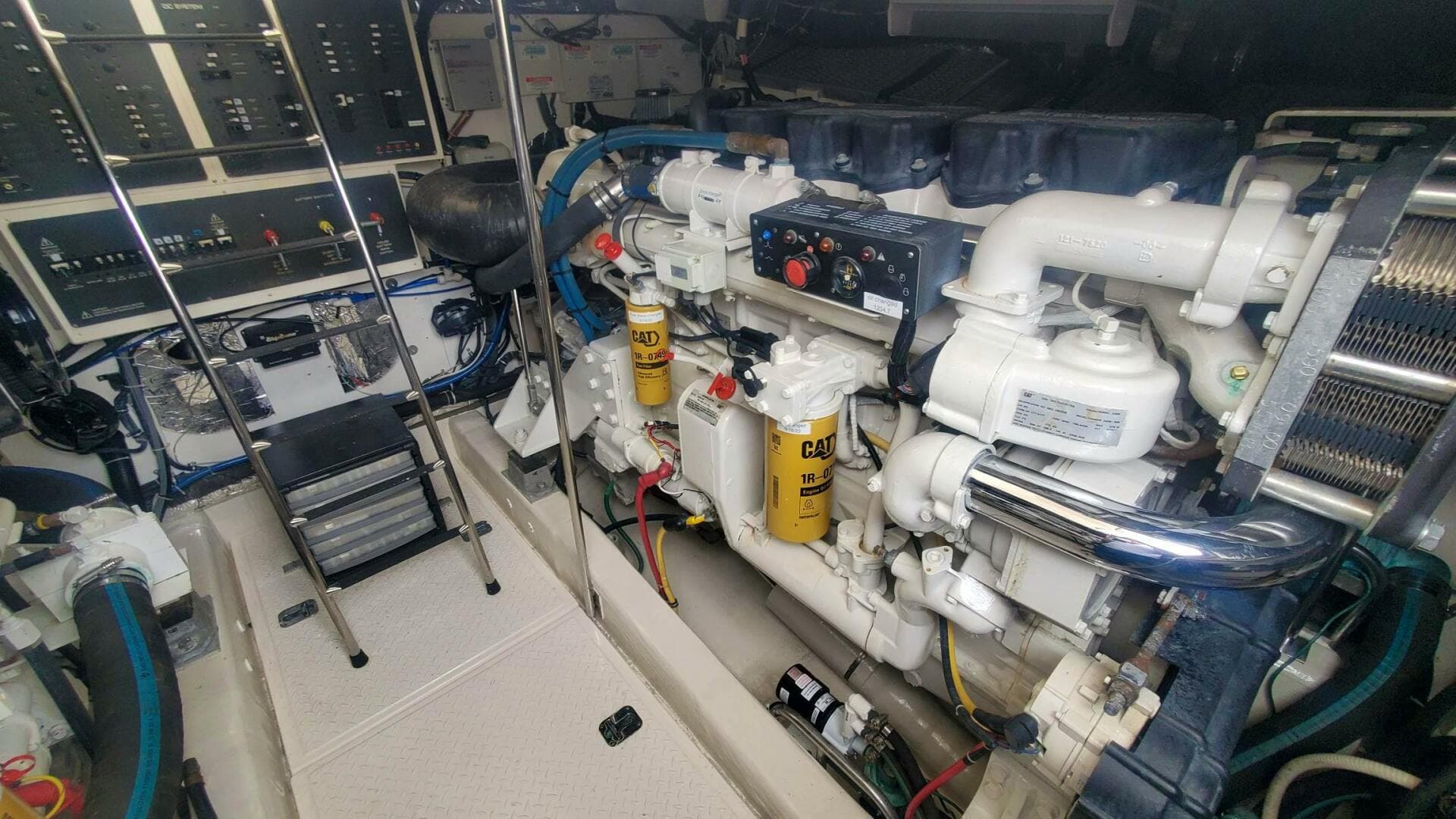 2001 Tiara — photo 25