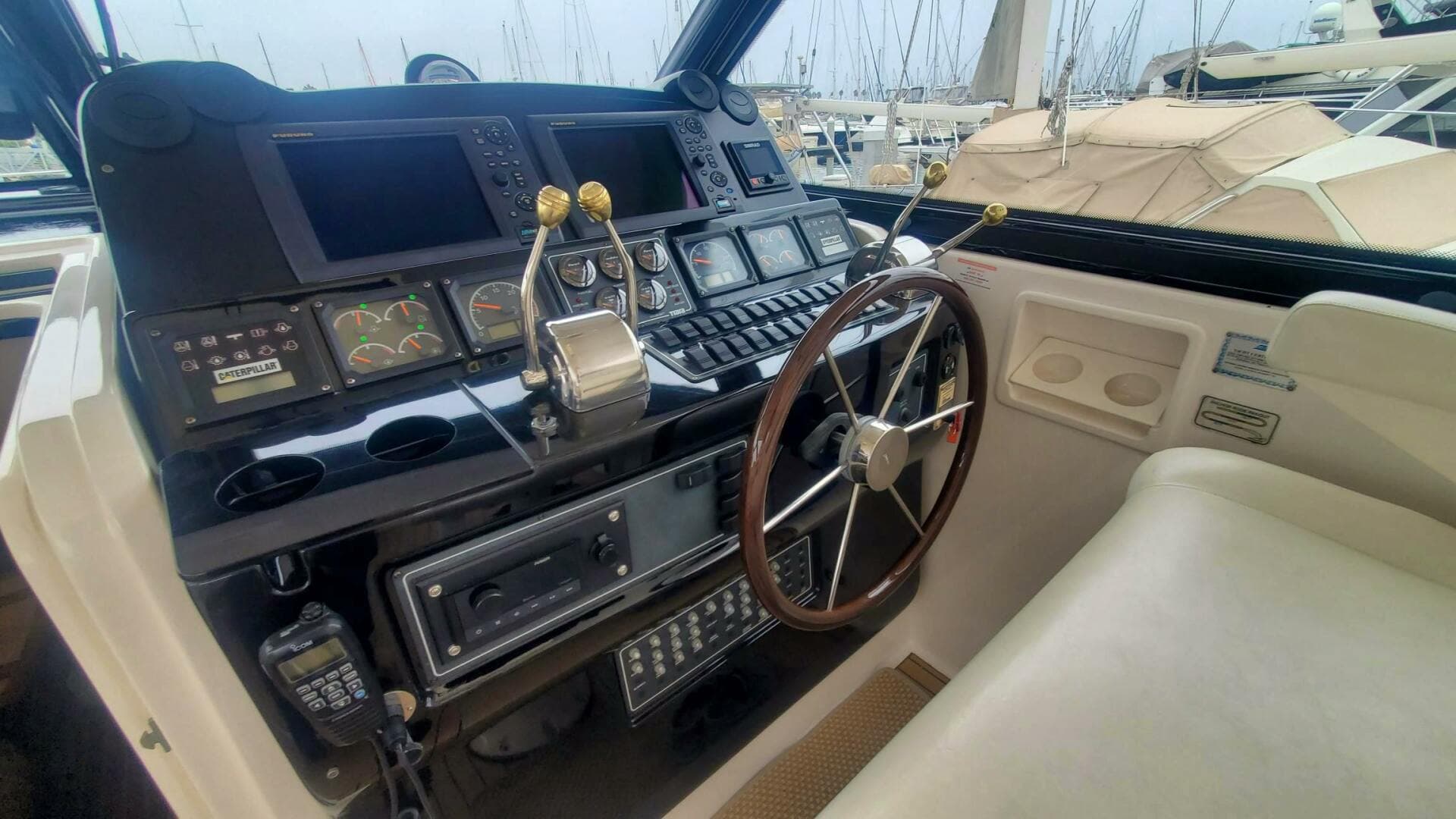 2001 Tiara — photo 5