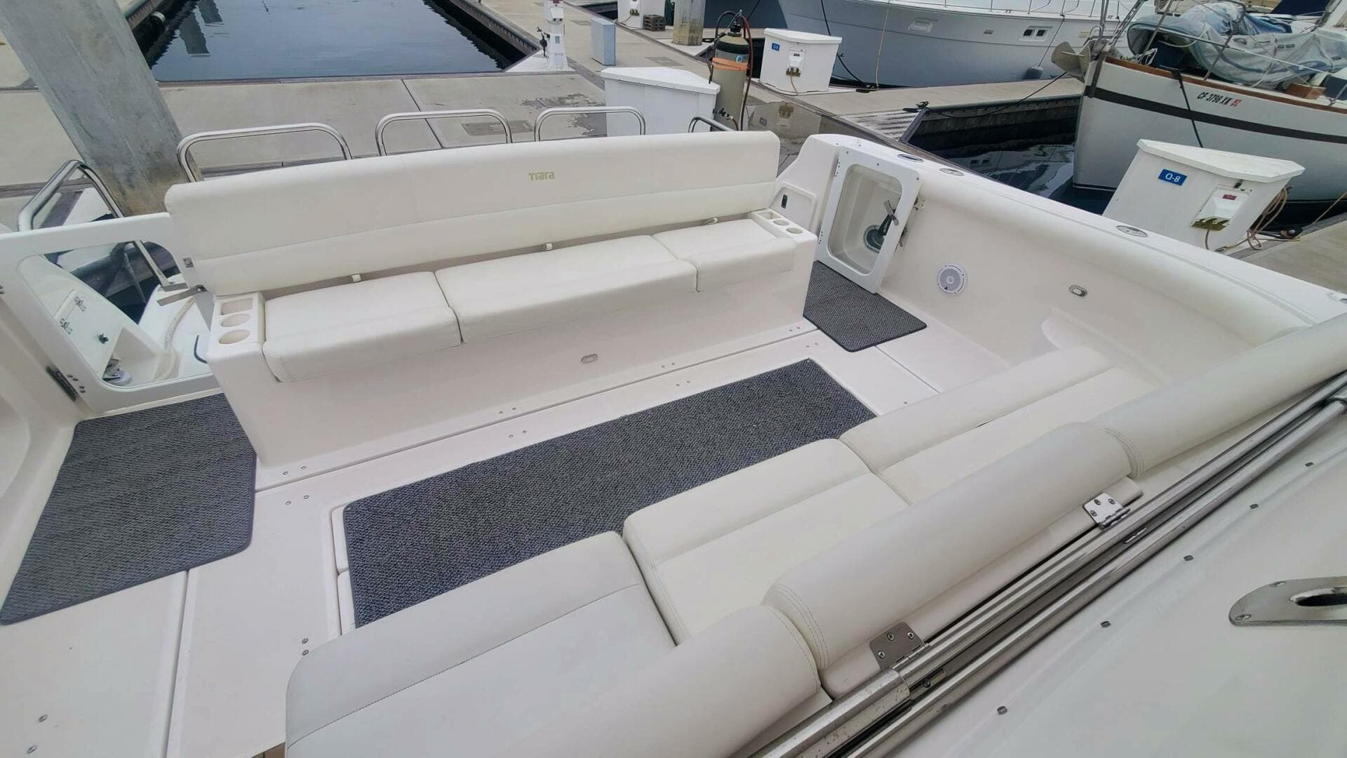 2001 Tiara — photo 3