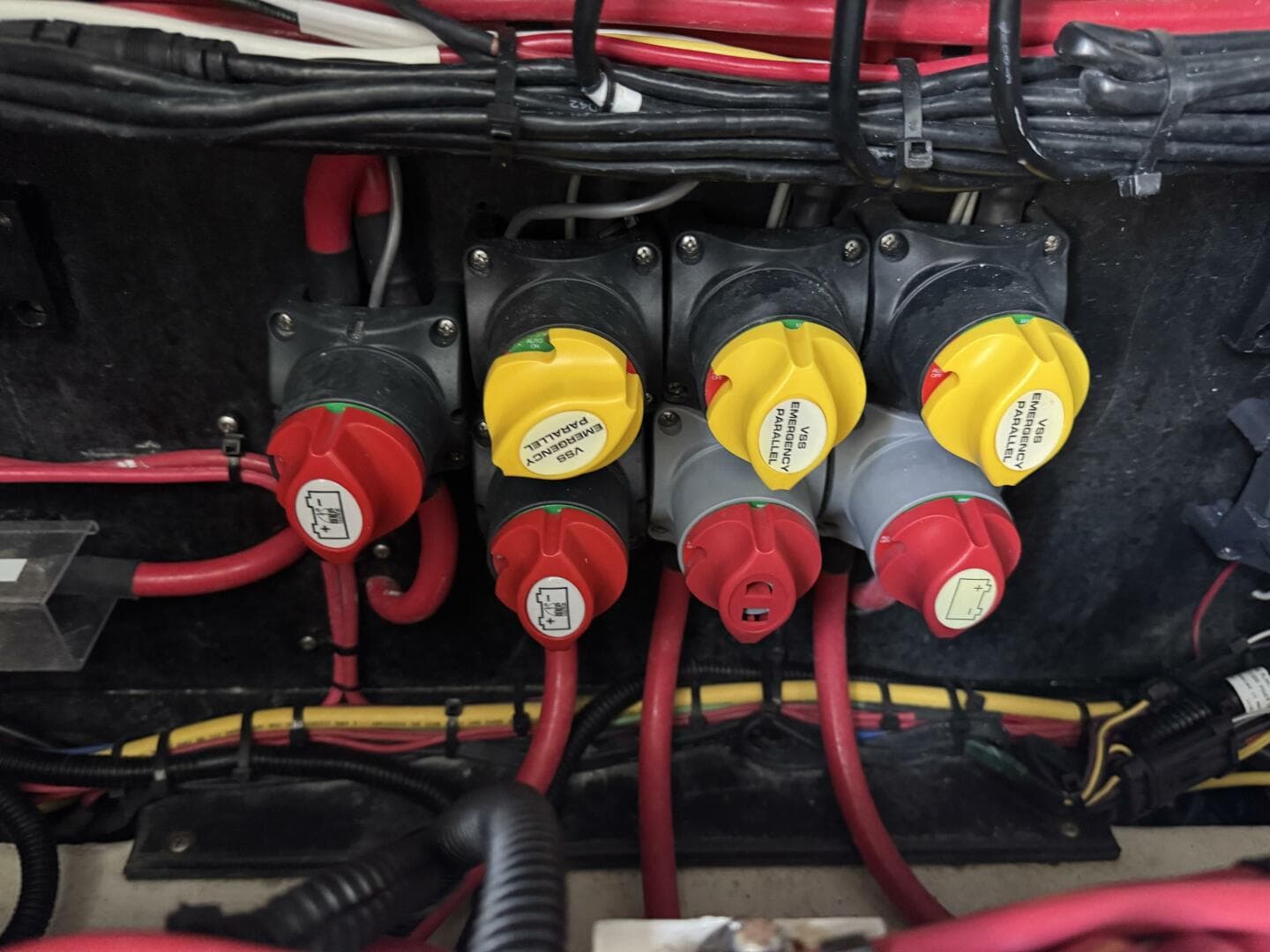 2023 Front Runner 36 CC — photo 29