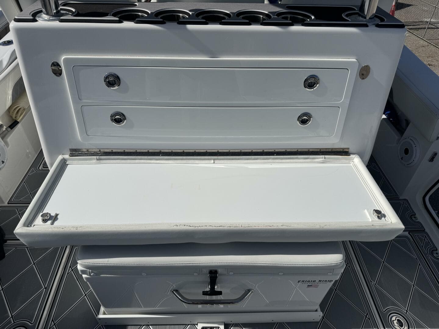 2023 Front Runner 36 CC — photo 23