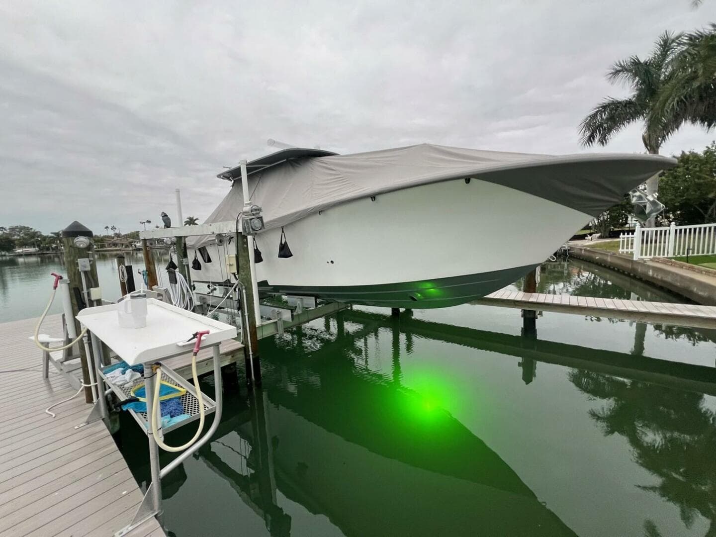 2023 Front Runner 36 CC — photo 3