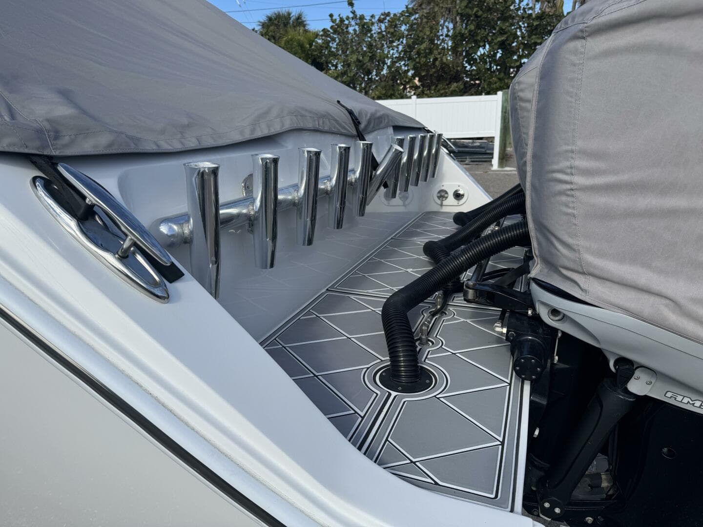 2023 Front Runner 36 CC — photo 19