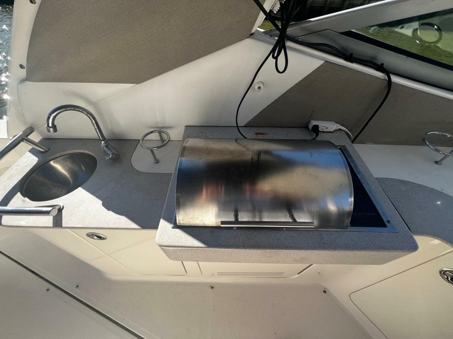 2007 Sea Ray Sundancer — photo 10