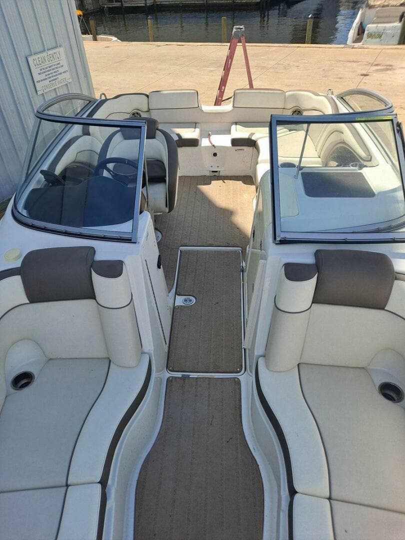 2013 Yamaha Boats 242 Limited S — photo 28