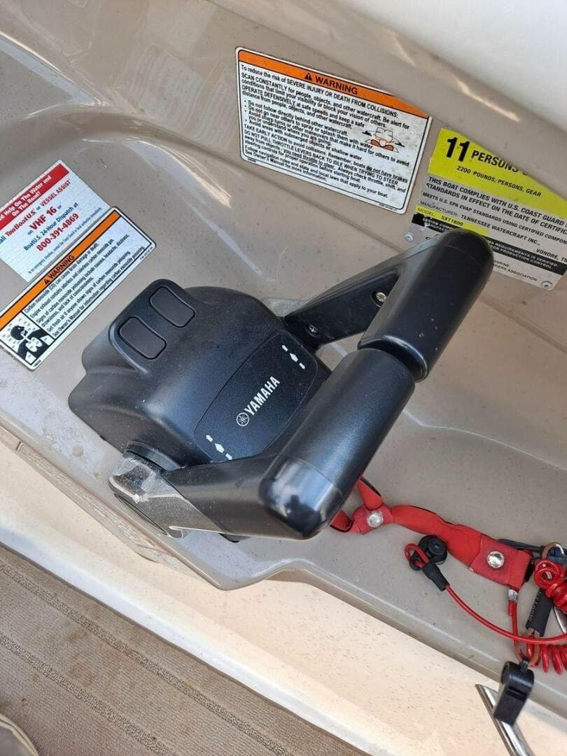 2013 Yamaha Boats 242 Limited S — photo 21