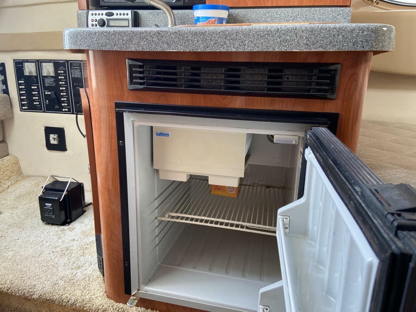 2006 Larson Cabrio 274 — photo 11