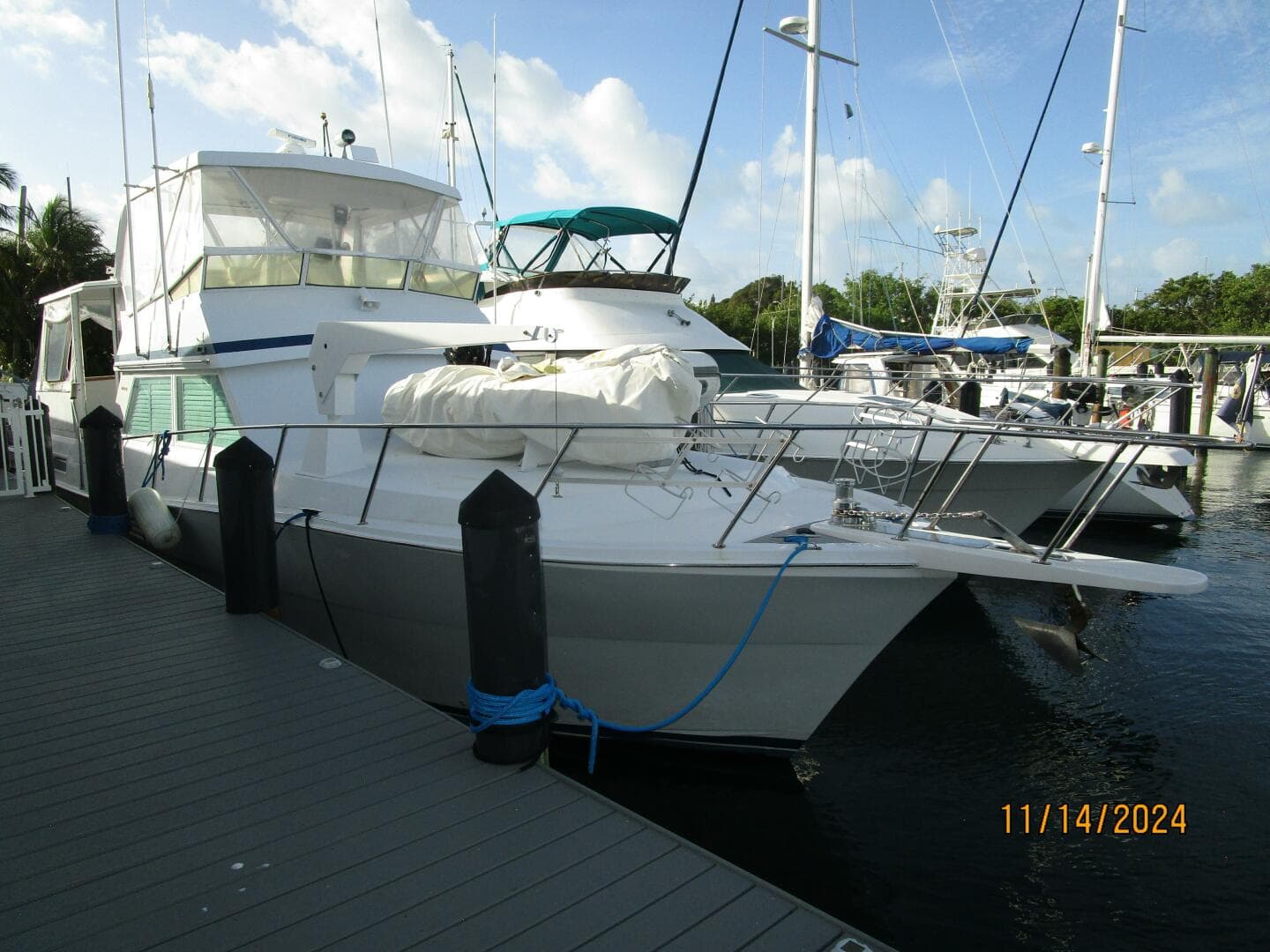 1988 Viking 44 Sundeck — photo 1
