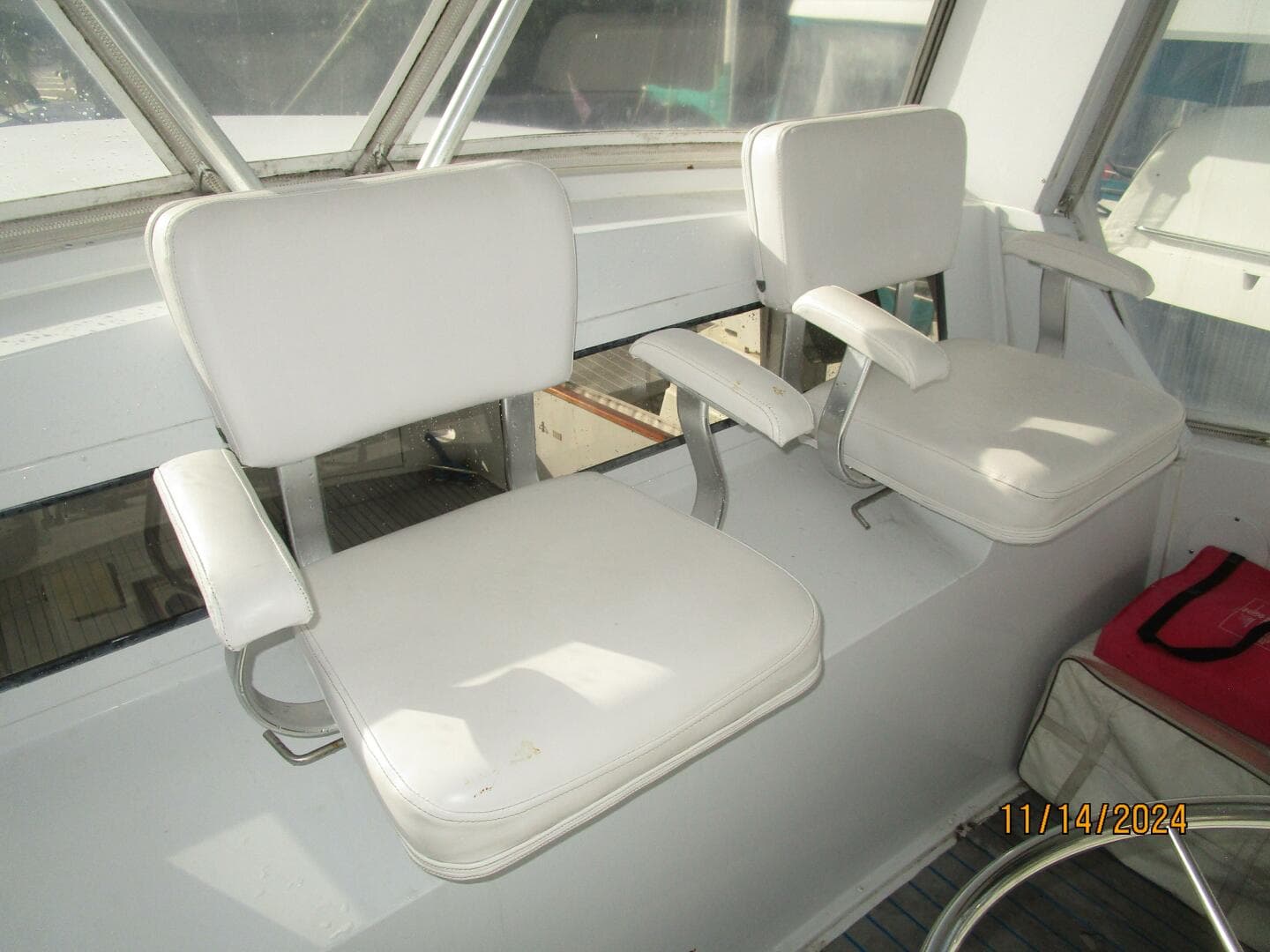 1988 Viking 44 Sundeck — photo 22