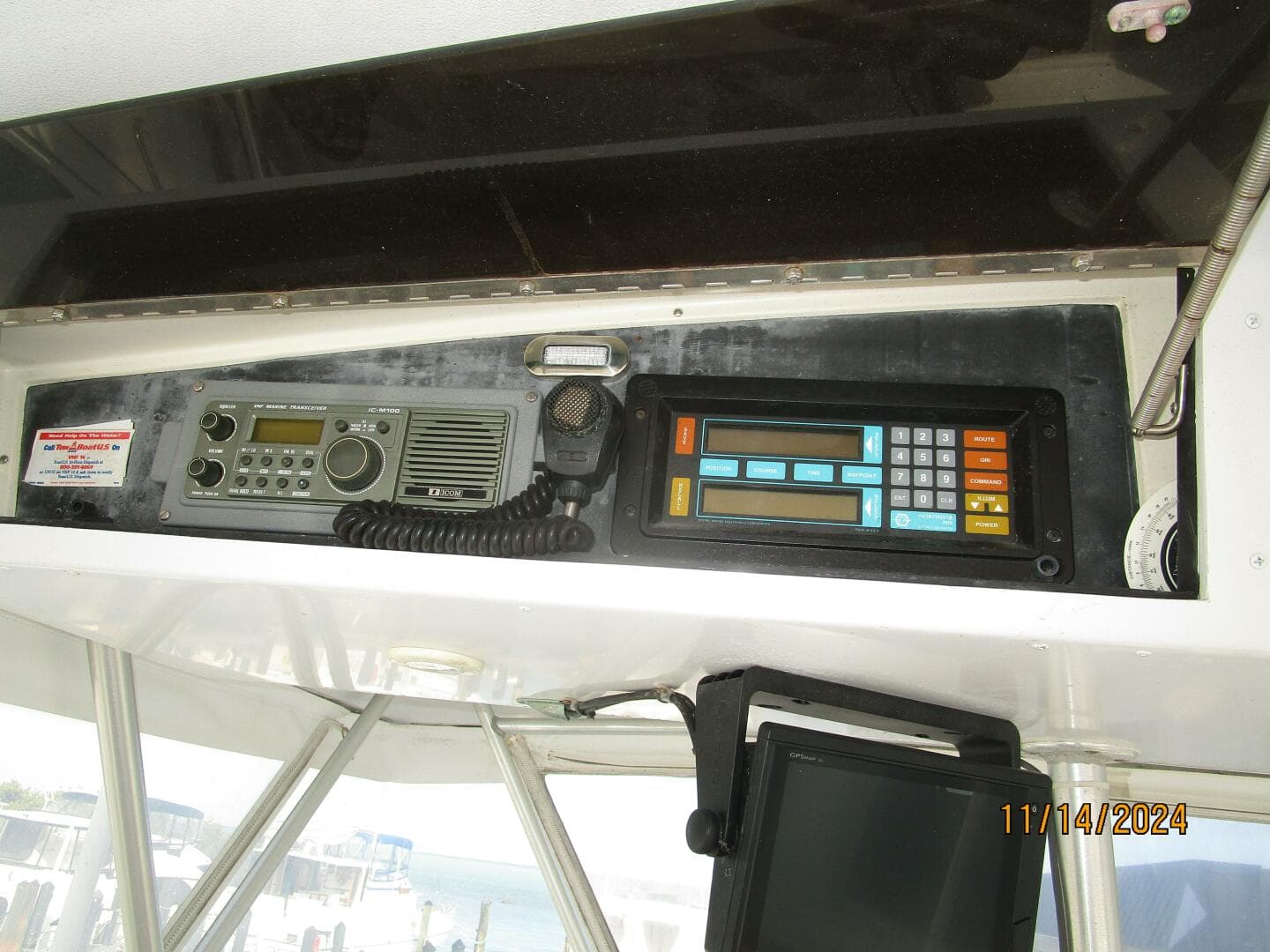 1988 Viking 44 Sundeck — photo 21