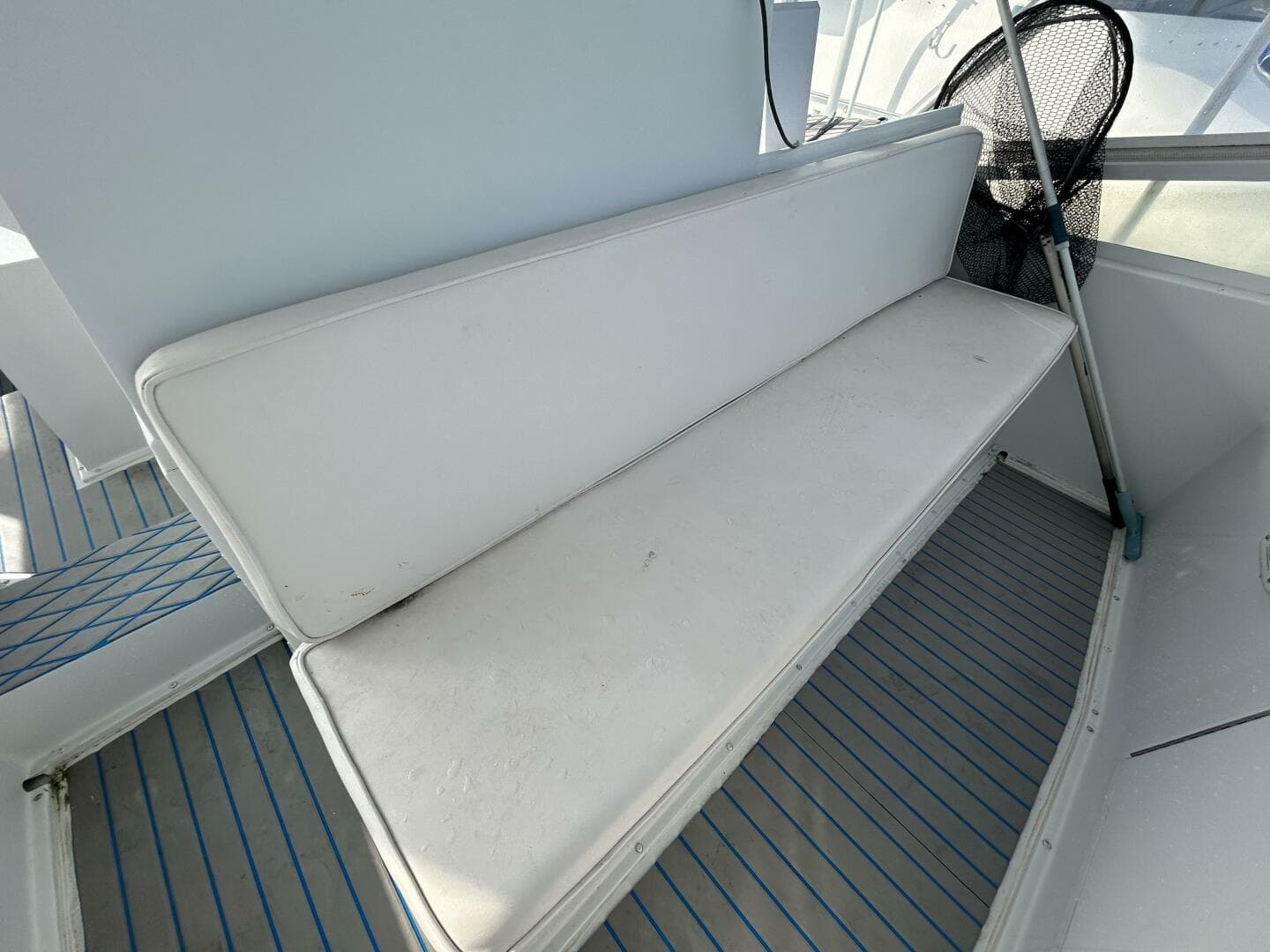 1988 Viking 44 Sundeck — photo 23