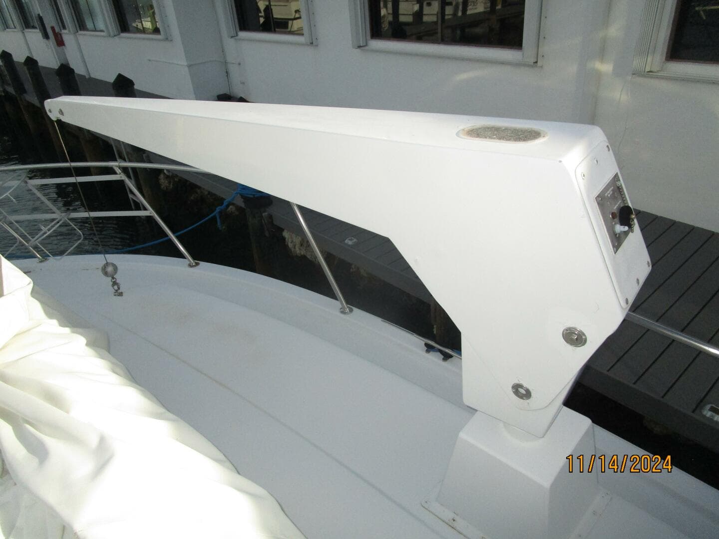1988 Viking 44 Sundeck — photo 11