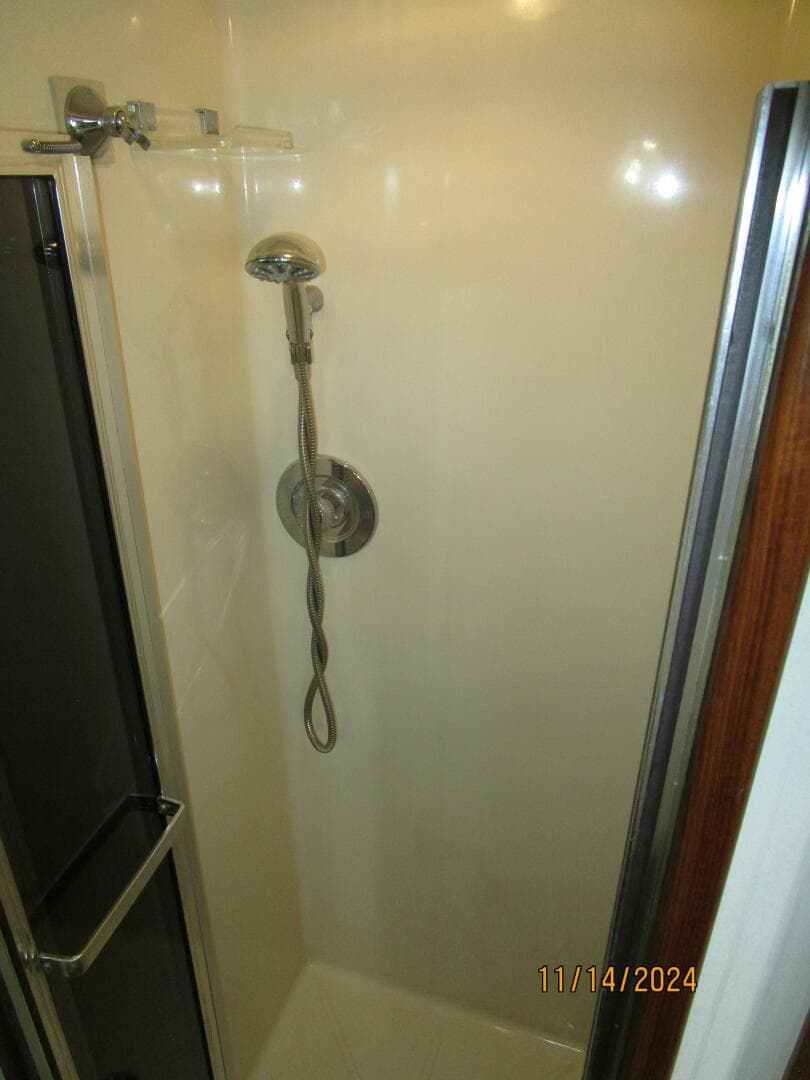 1988 Viking 44 Sundeck — photo 50