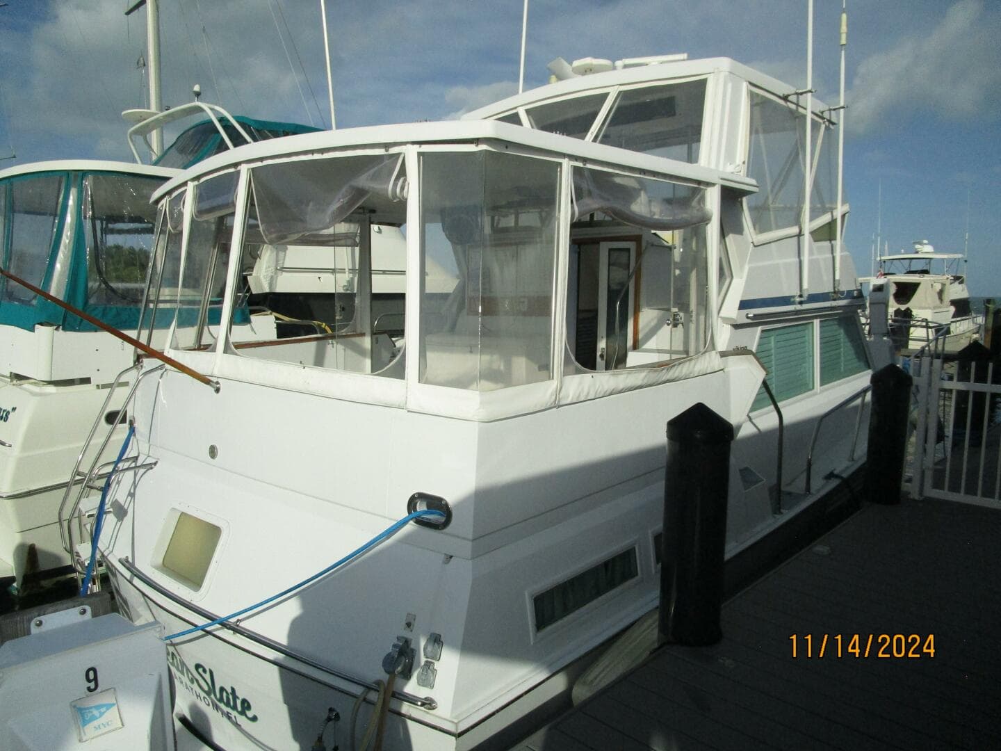 1988 Viking 44 Sundeck — photo 2