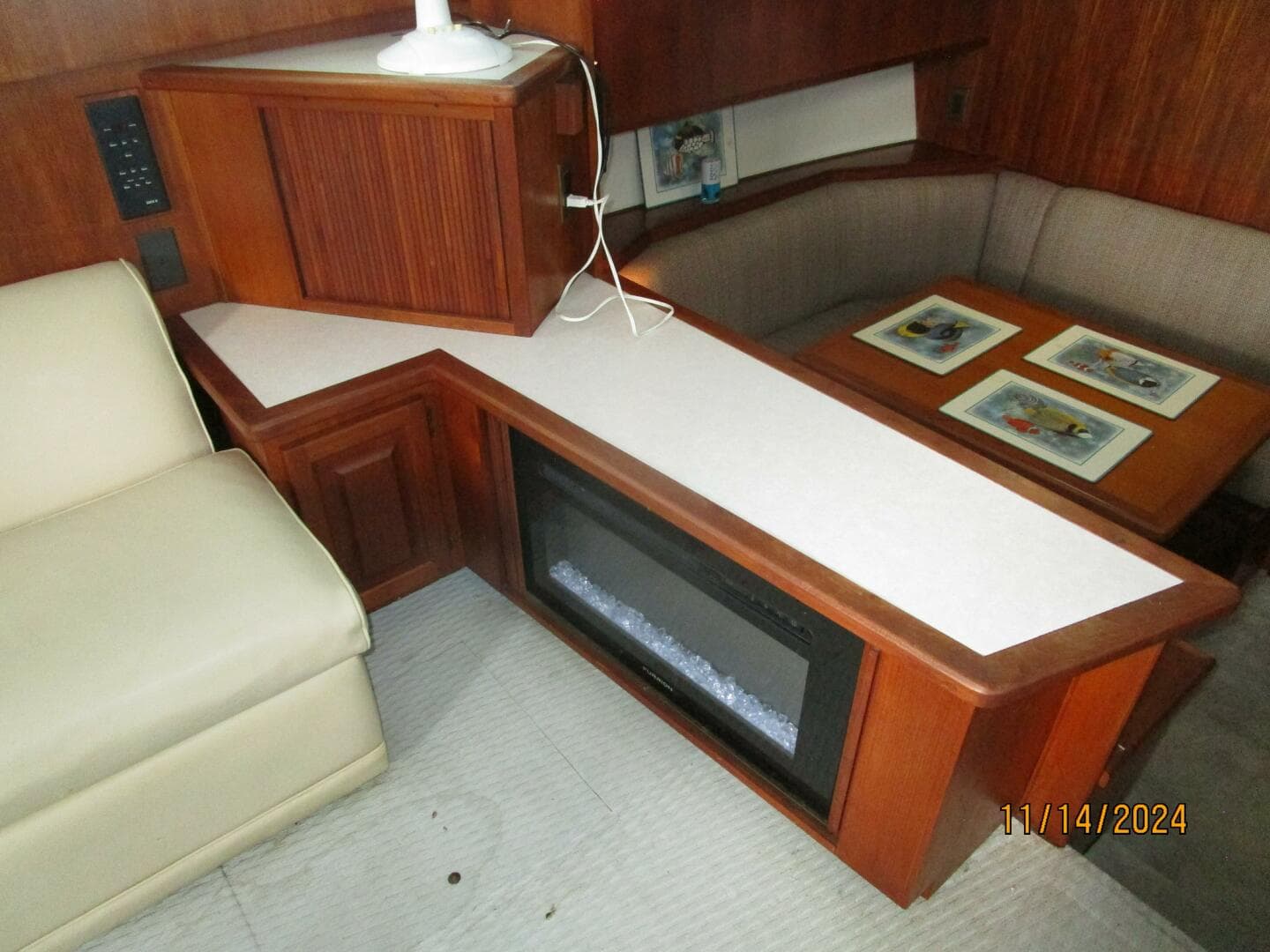 1988 Viking 44 Sundeck — photo 34