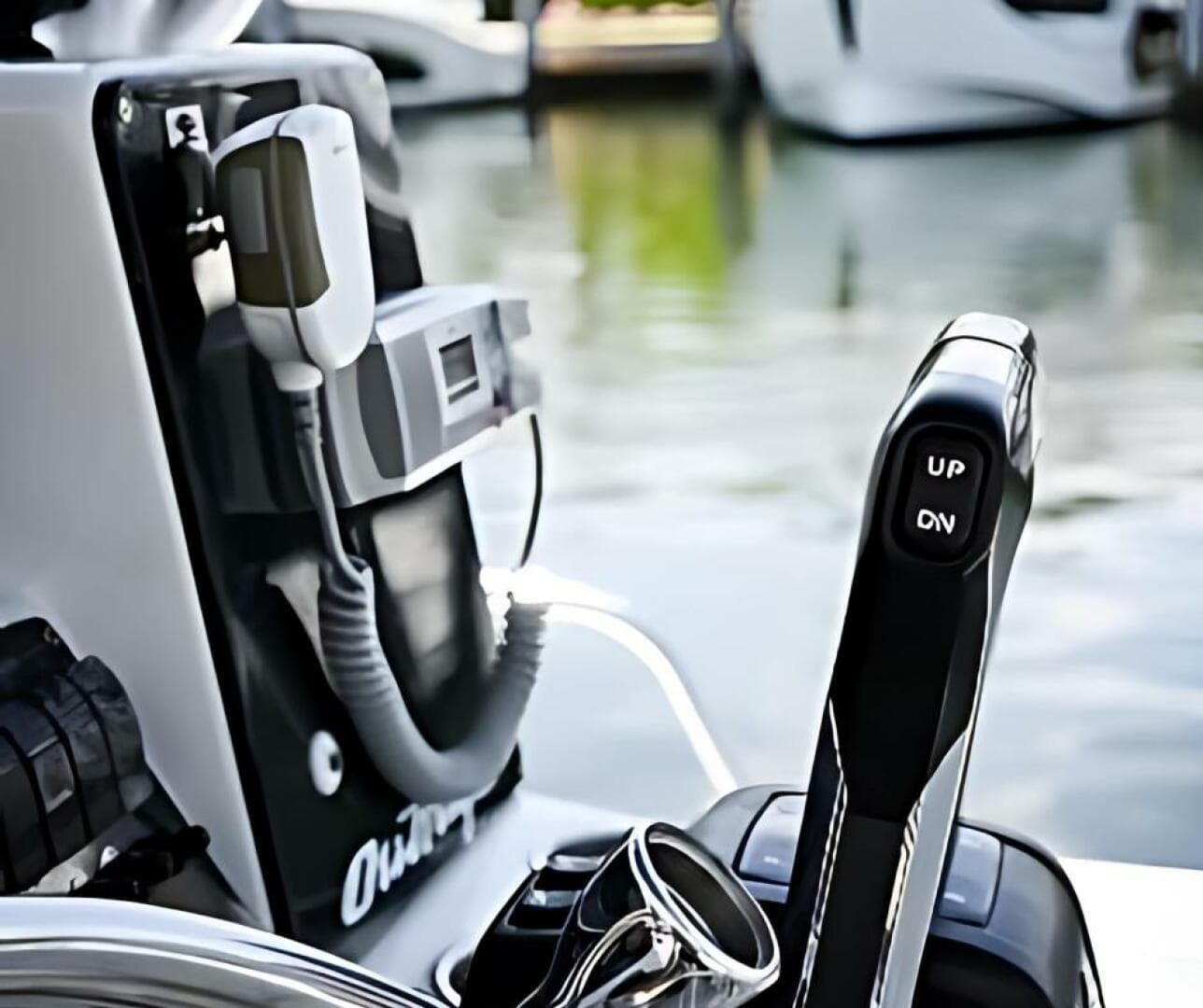 1999 Boston Whaler — photo 7