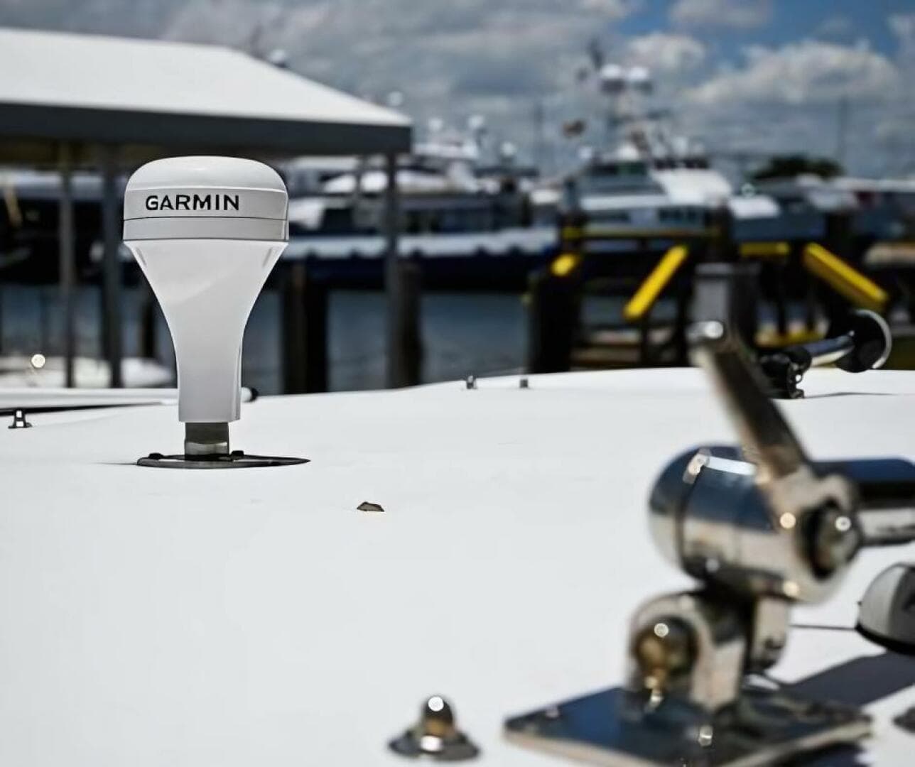 1999 Boston Whaler — photo 13