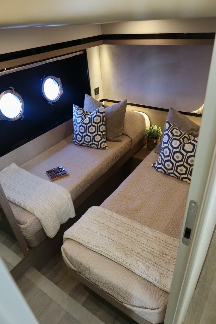 2026 Absolute 58 Navetta — photo 34