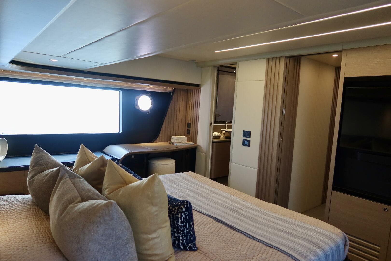 2026 Absolute 58 Navetta — photo 29
