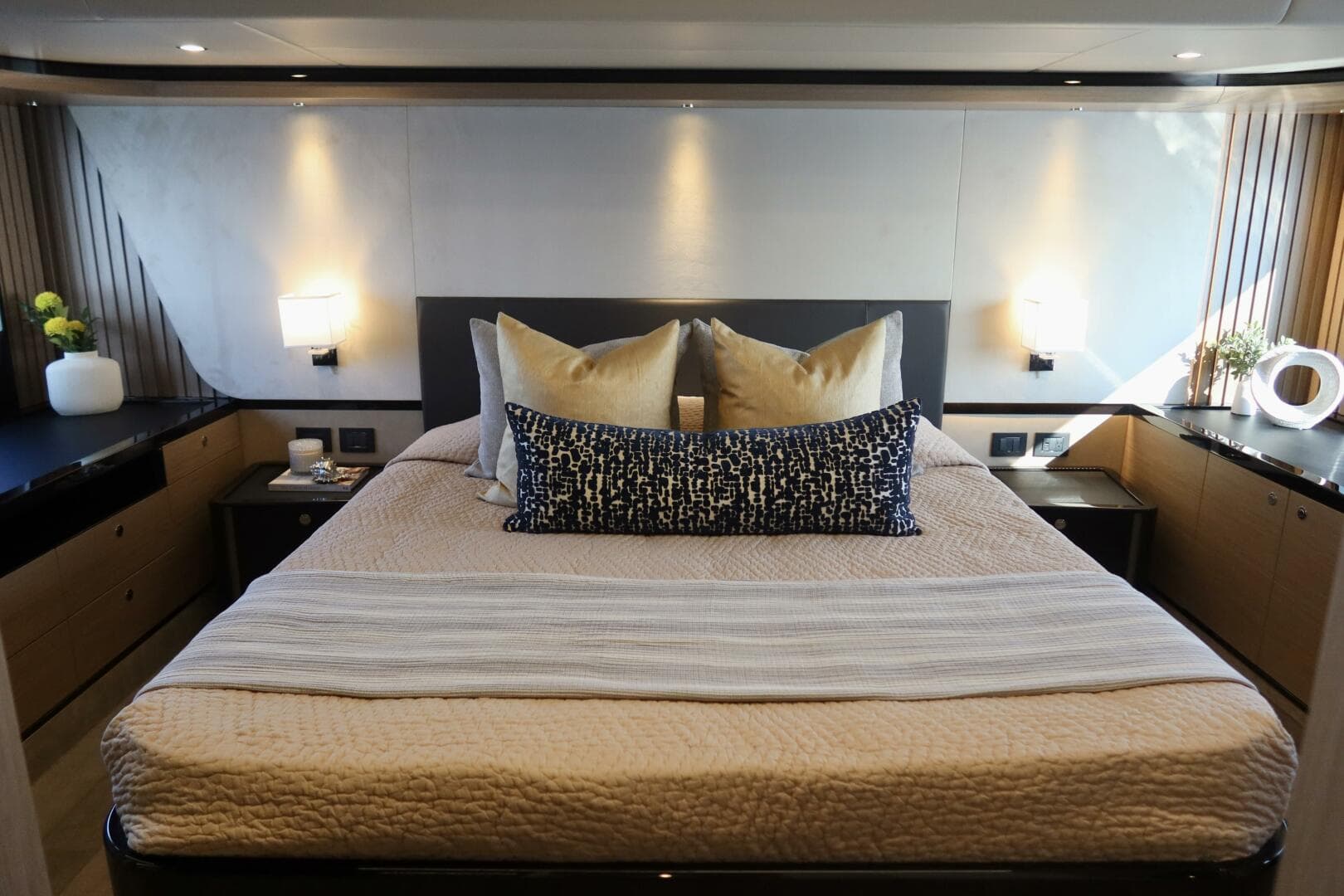 2026 Absolute 58 Navetta — photo 26