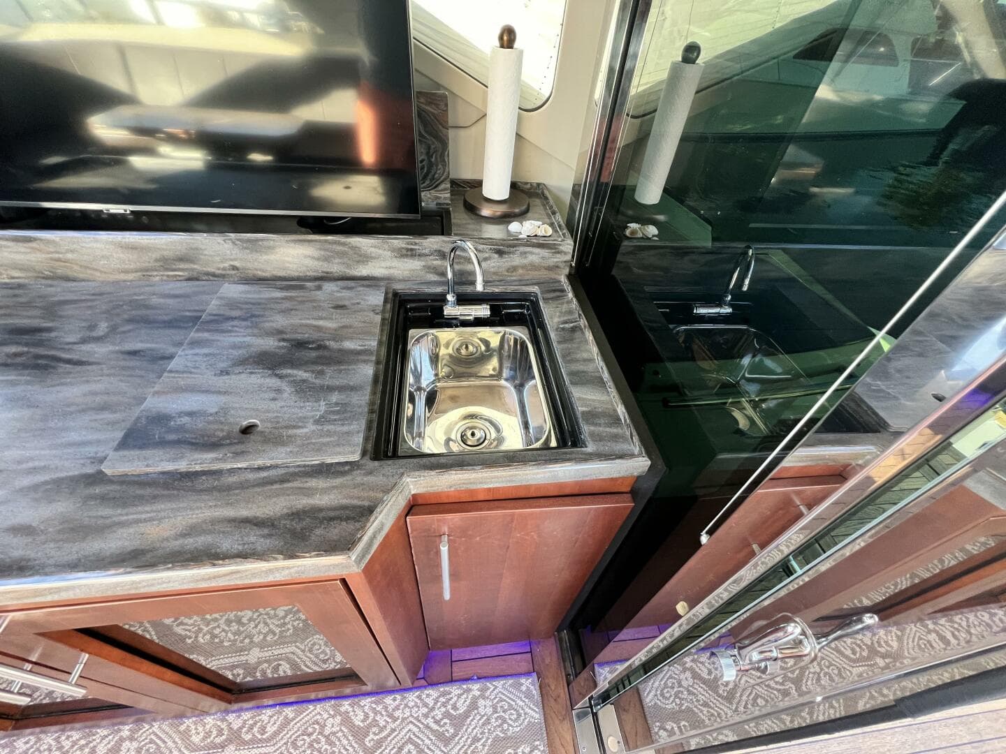 2015 Regal 53 Sport Coupe — photo 23