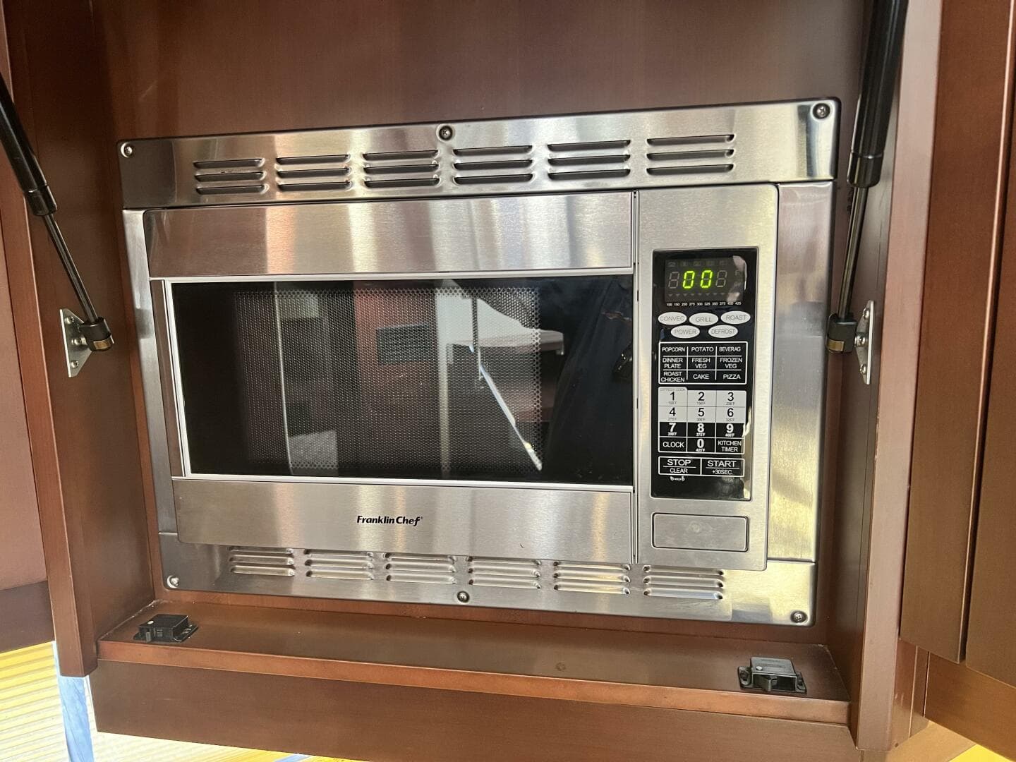 2015 Regal 53 Sport Coupe — photo 33