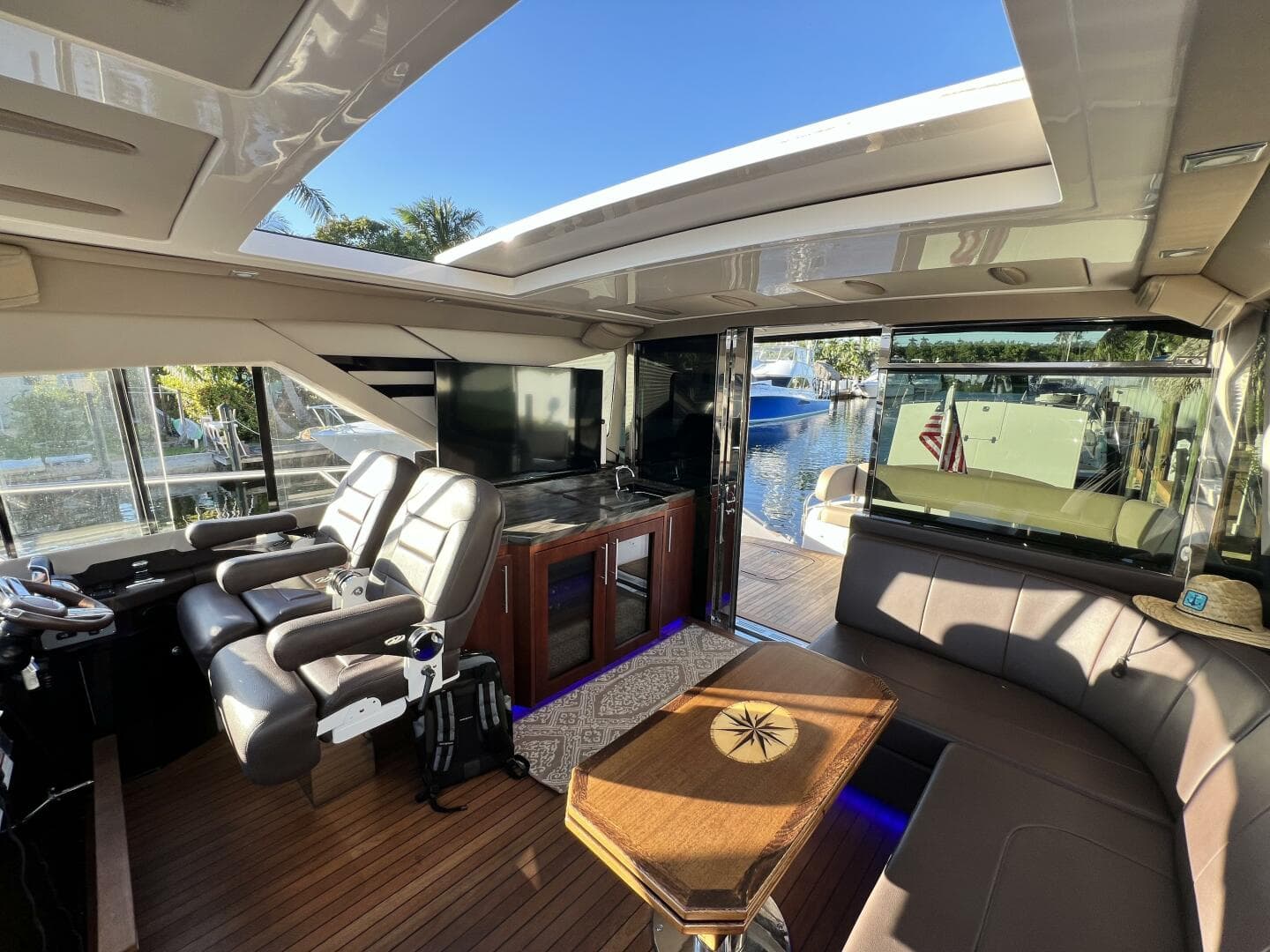 2015 Regal 53 Sport Coupe — photo 19