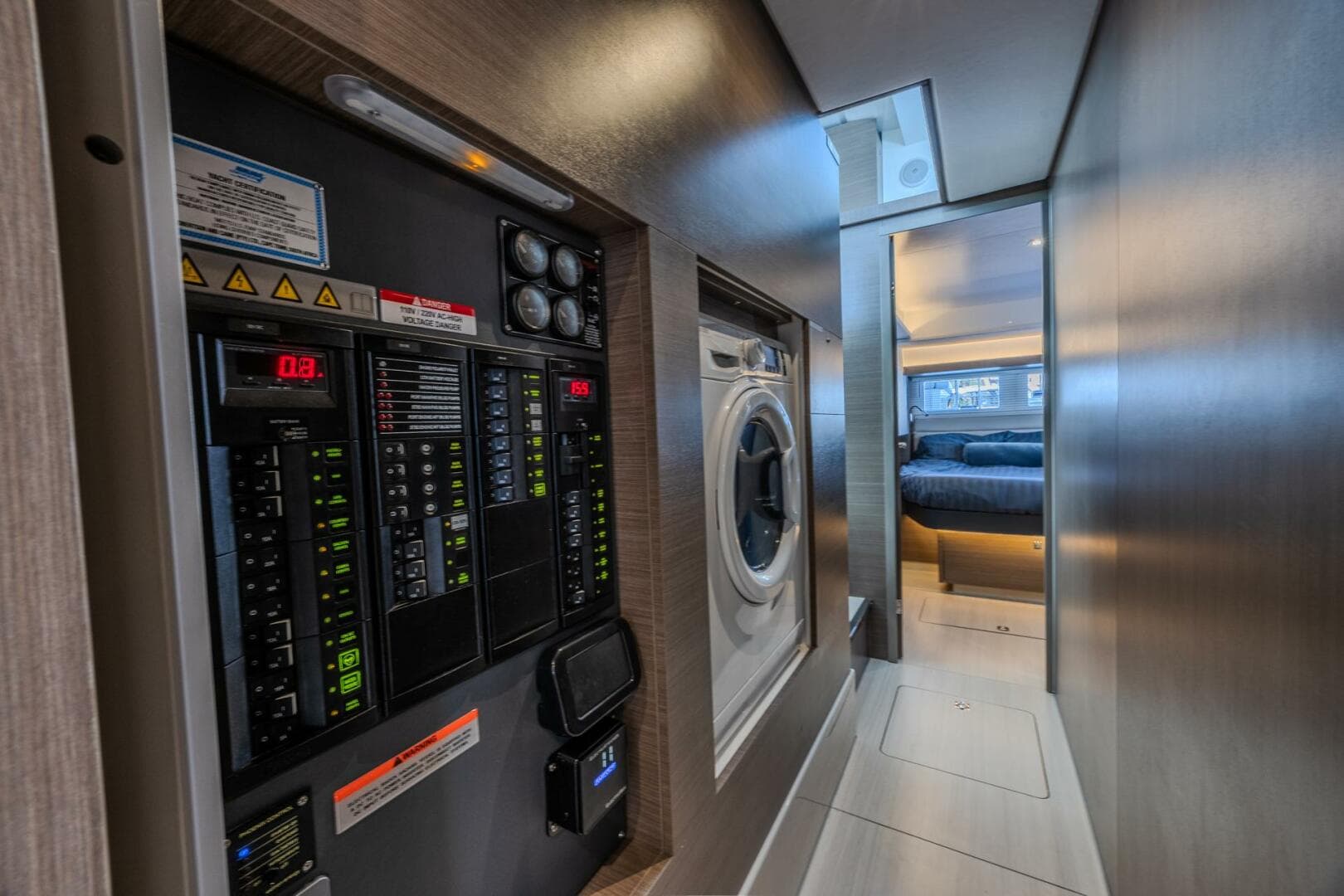 2024 Leopard 53 Powercat — photo 32