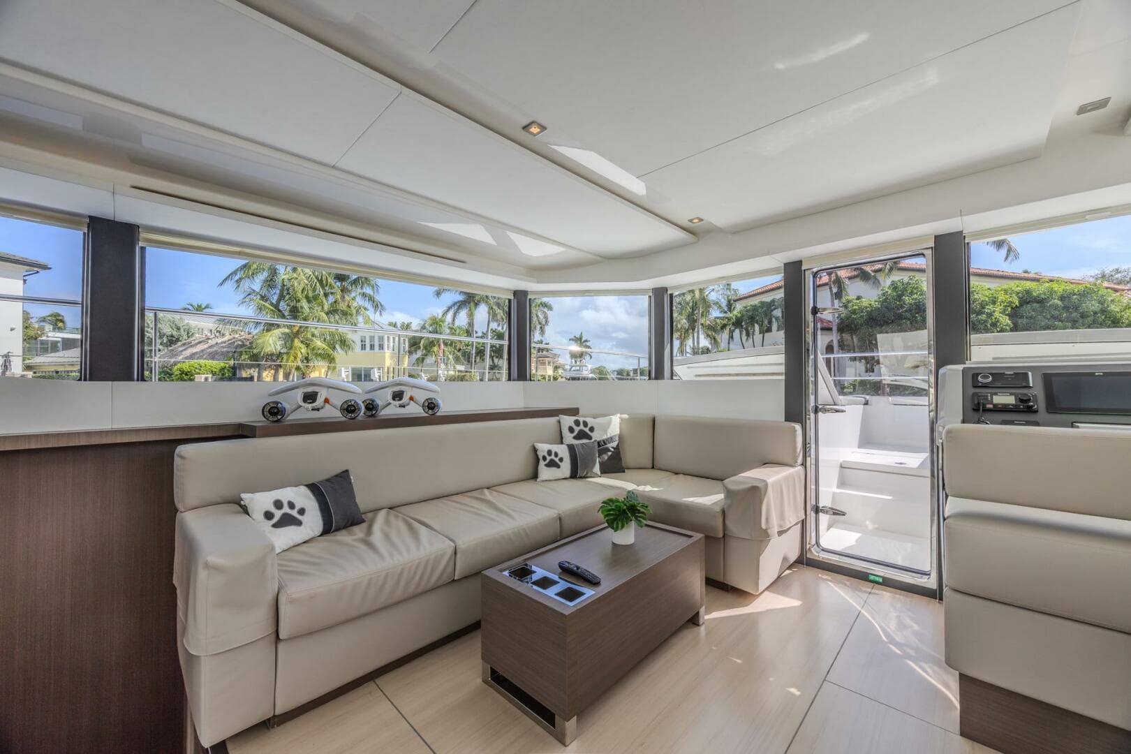 2024 Leopard 53 Powercat — photo 16