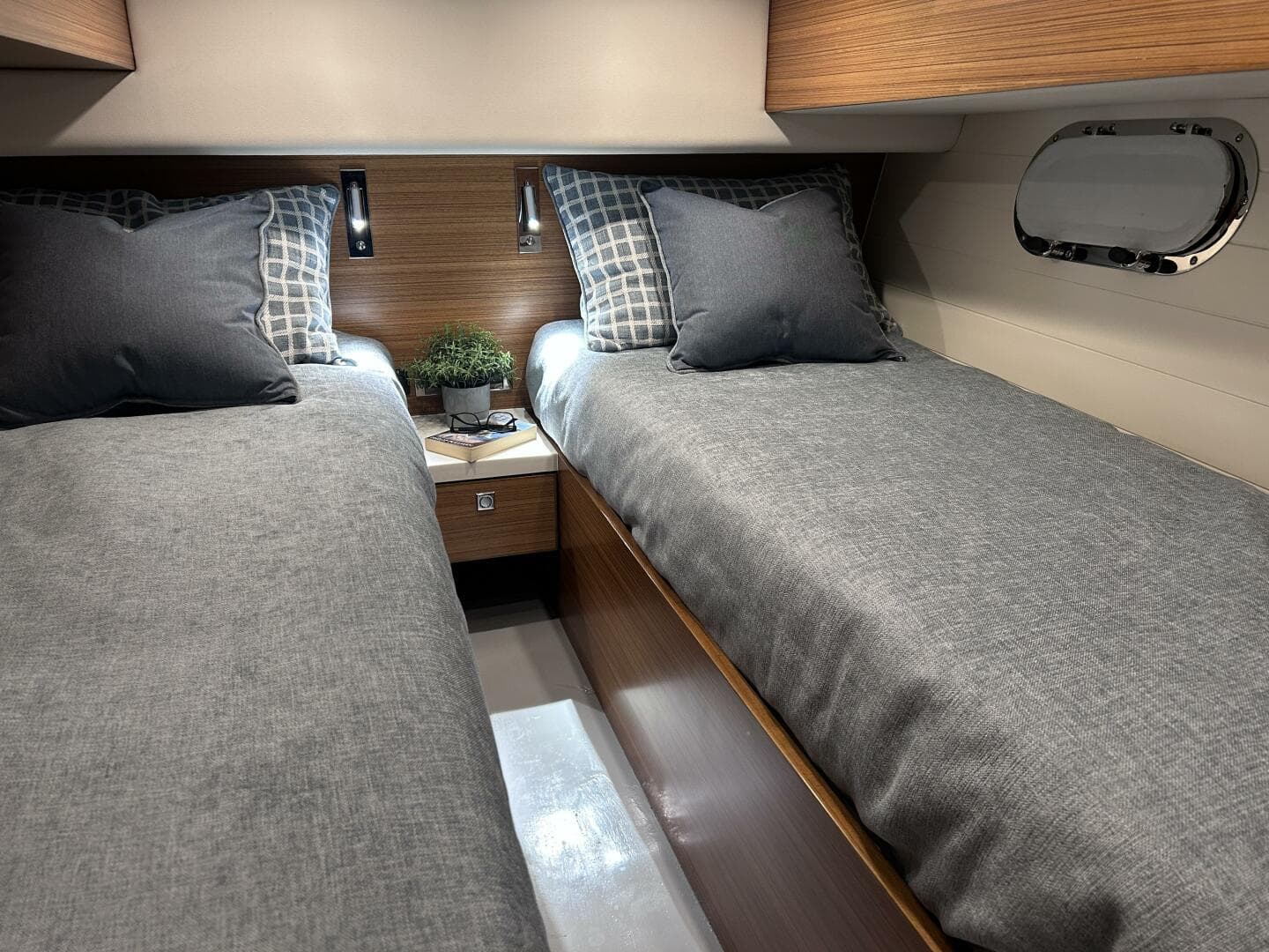 2027 Outback Yachts Outback 50 — photo 15