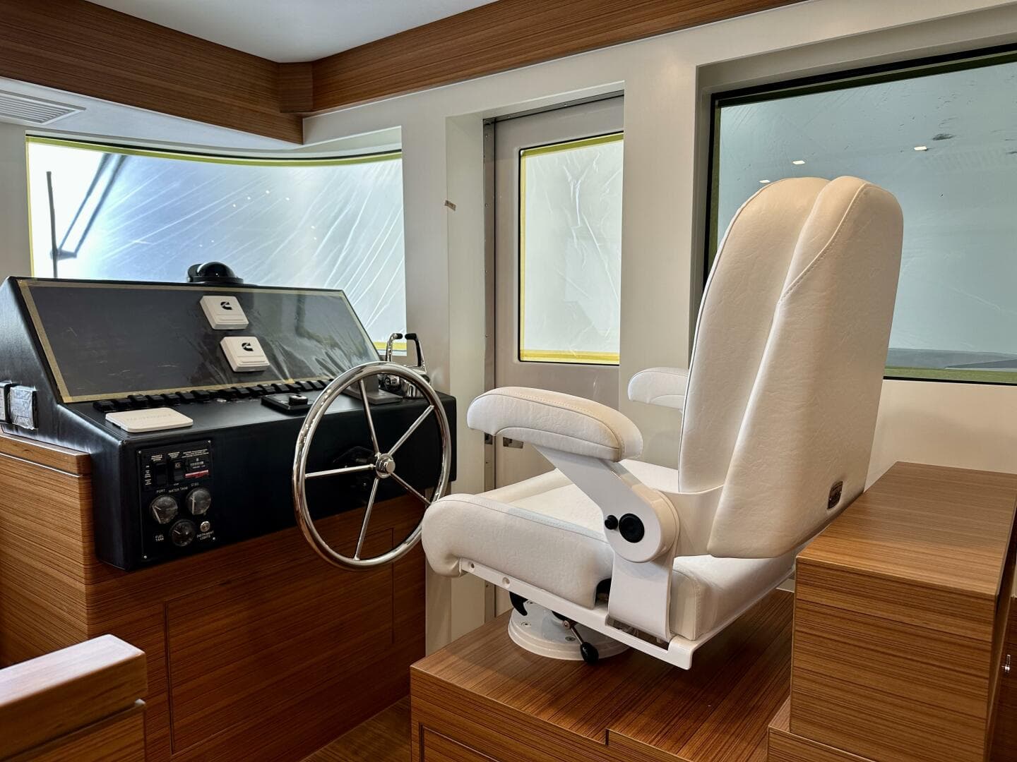 2027 Outback Yachts Outback 50 — photo 12