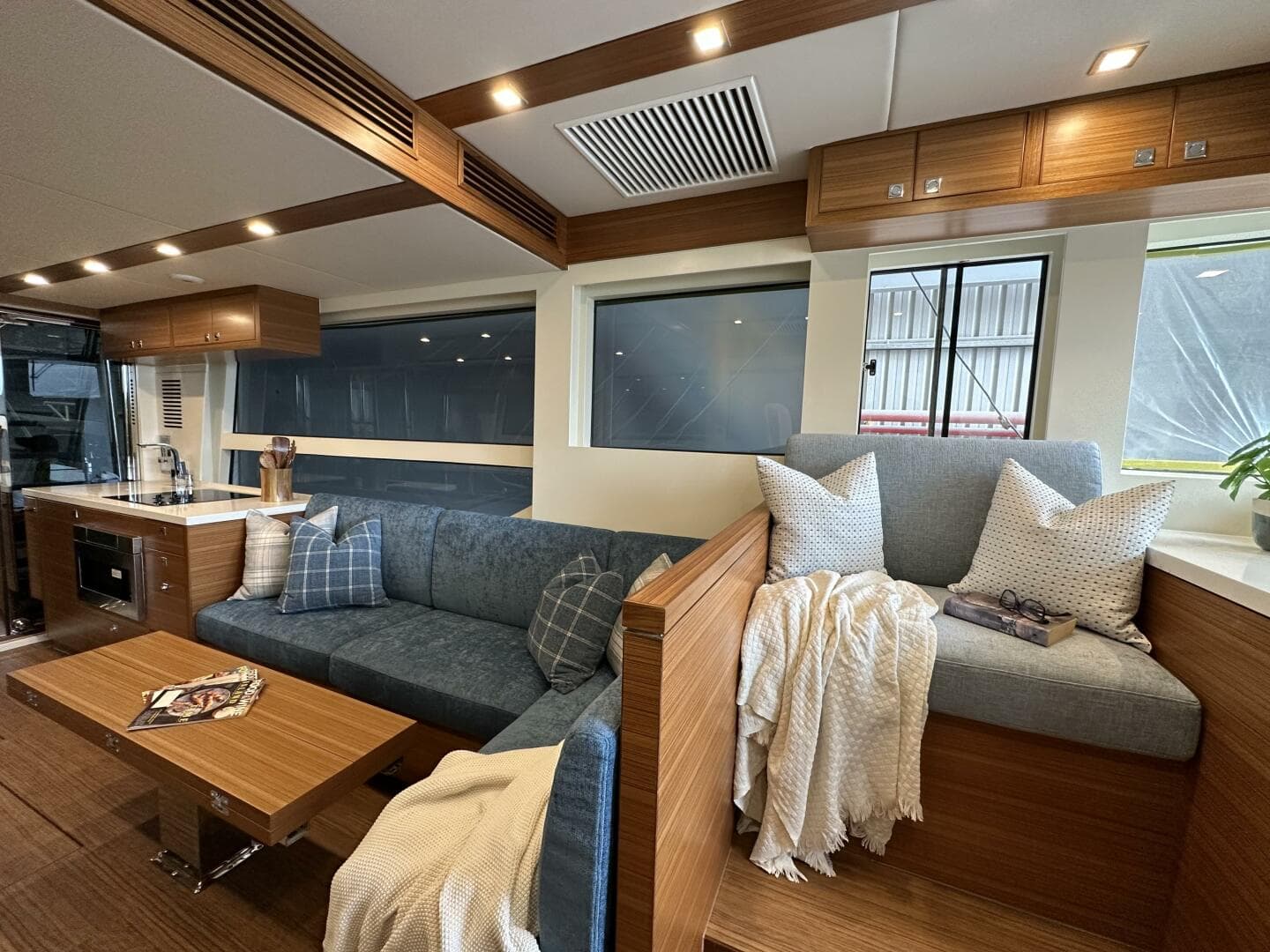 2027 Outback Yachts Outback 50 — photo 9