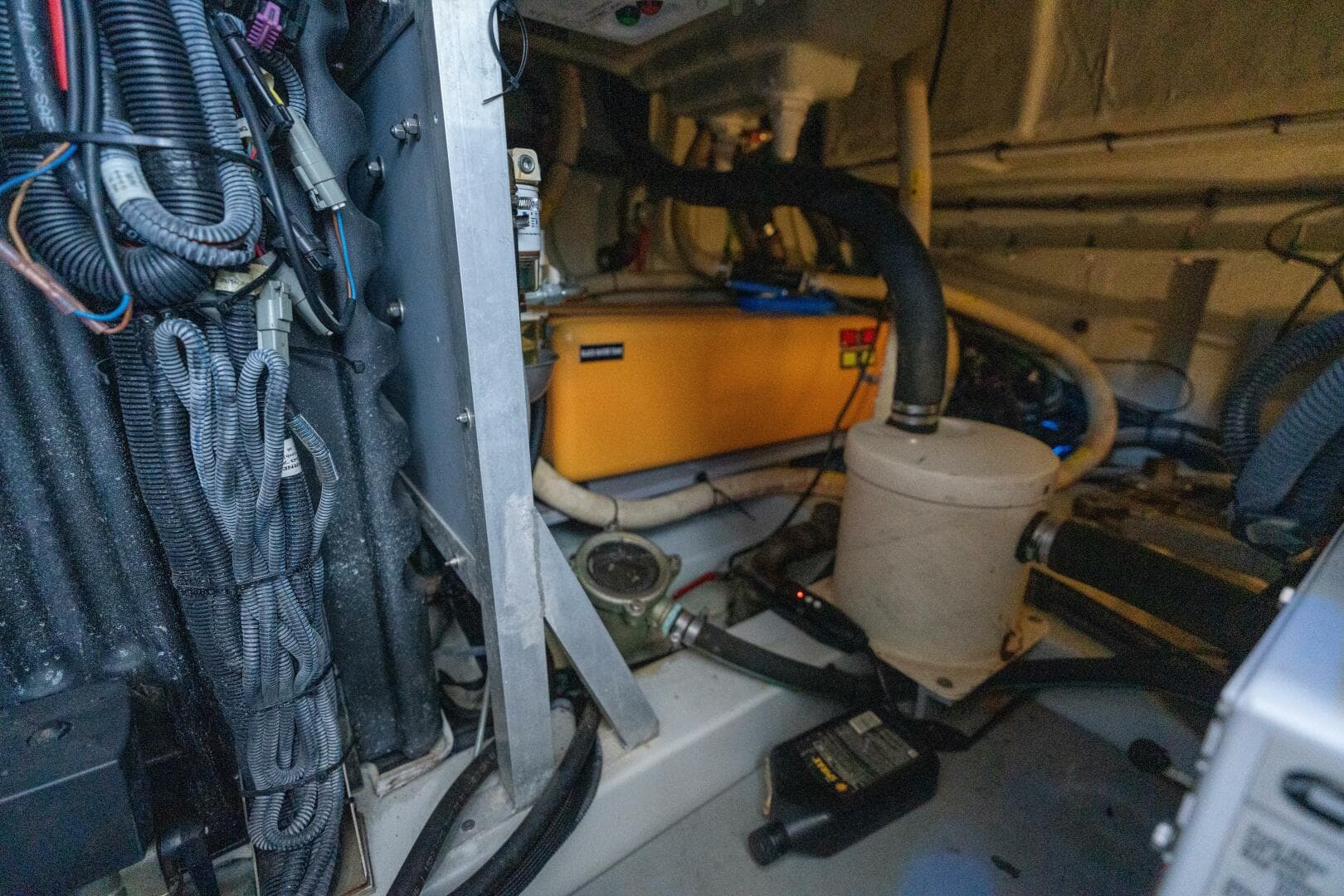 2013 Azimut 40 Flybridge — photo 74