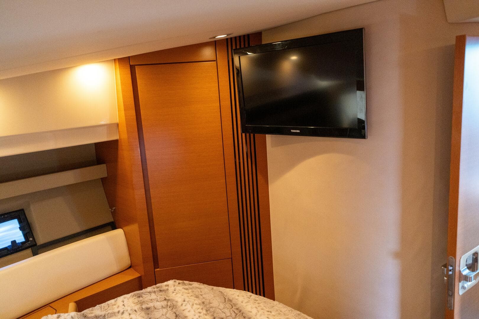 2013 Azimut 40 Flybridge — photo 42