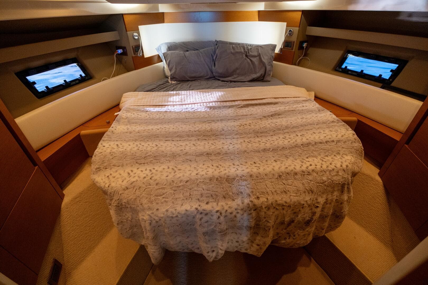 2013 Azimut 40 Flybridge — photo 47