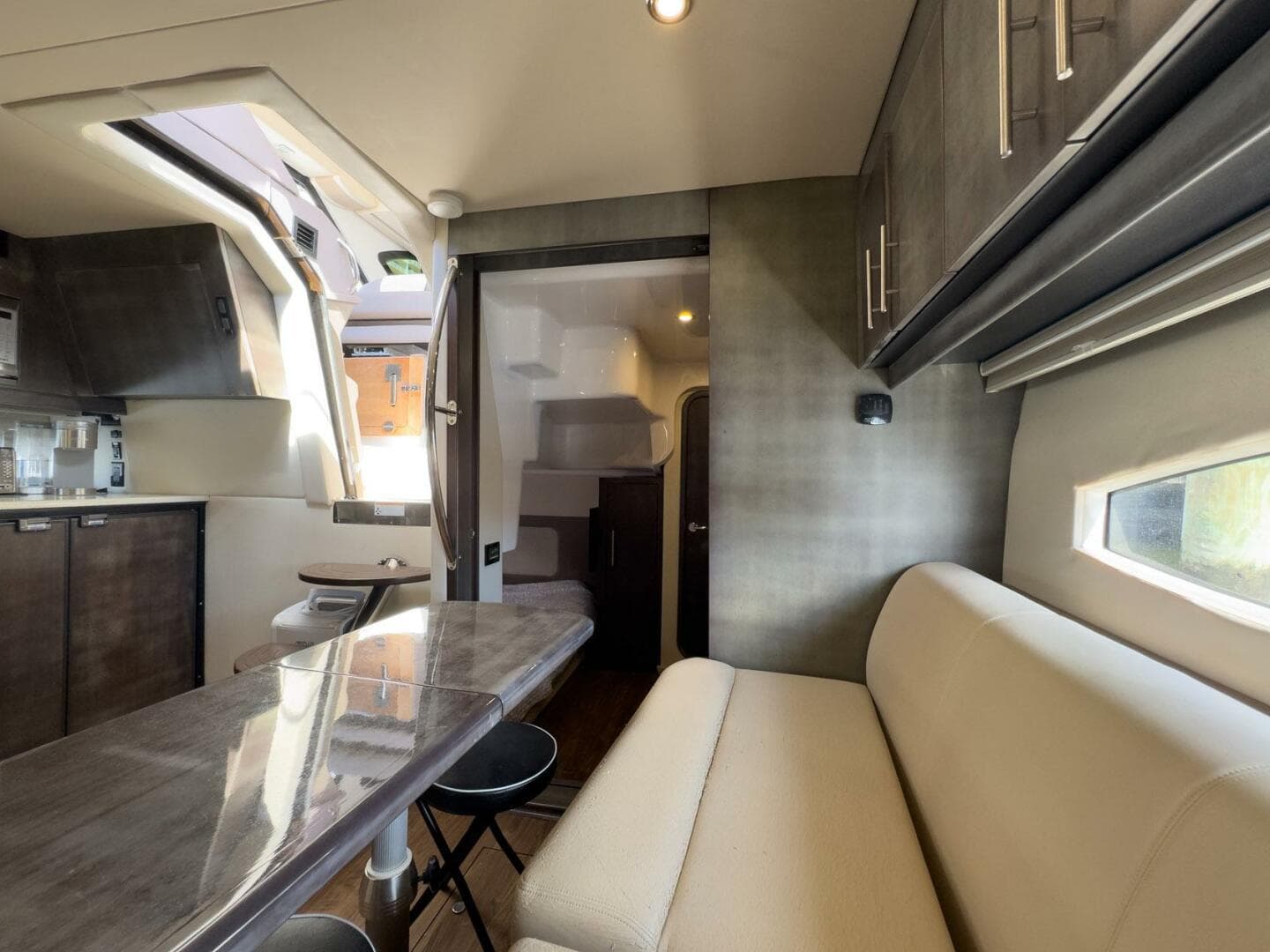 2016 Regal 46 Sport Coupe — photo 79