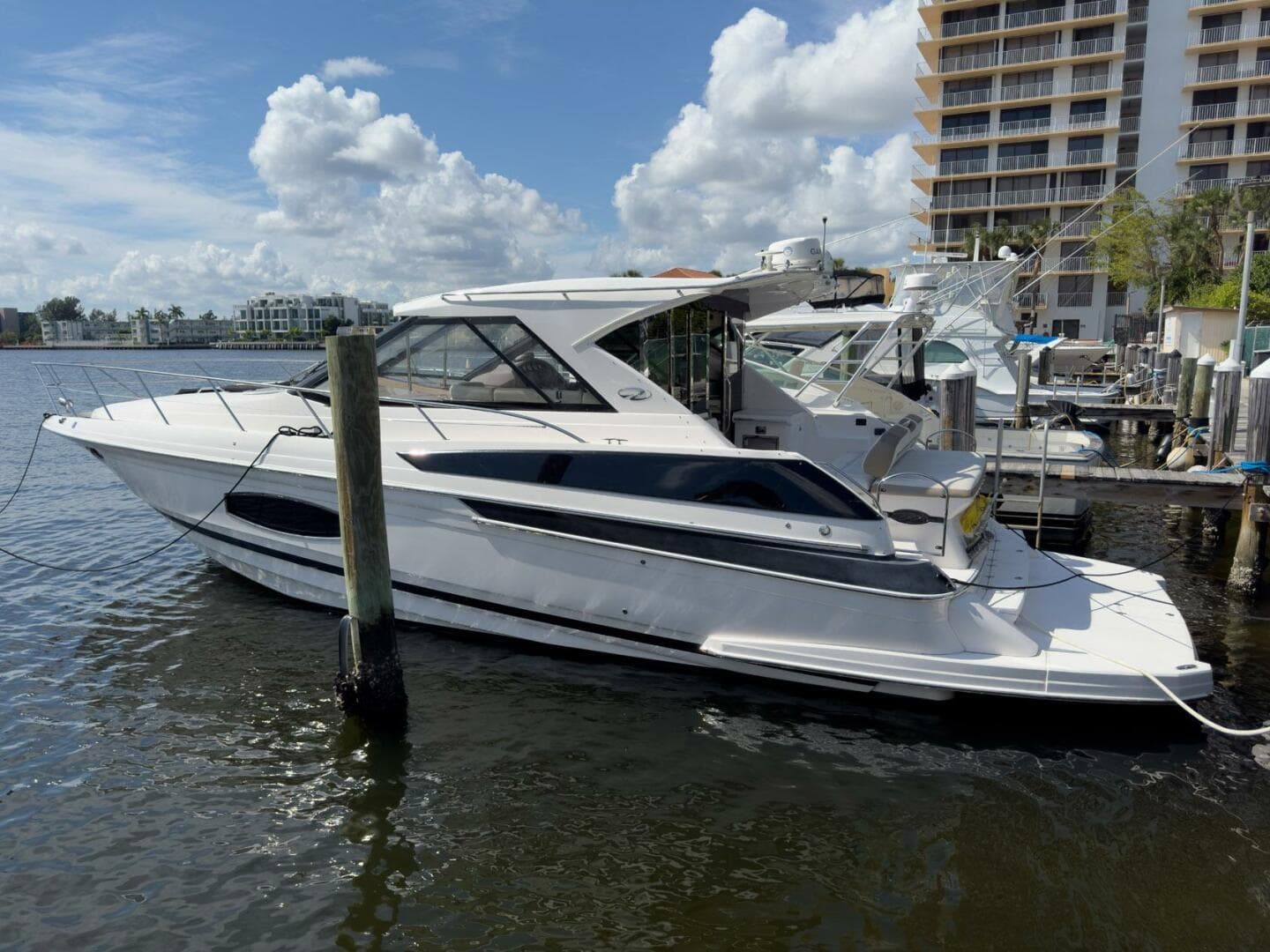 2016 Regal 46 Sport Coupe — photo 2