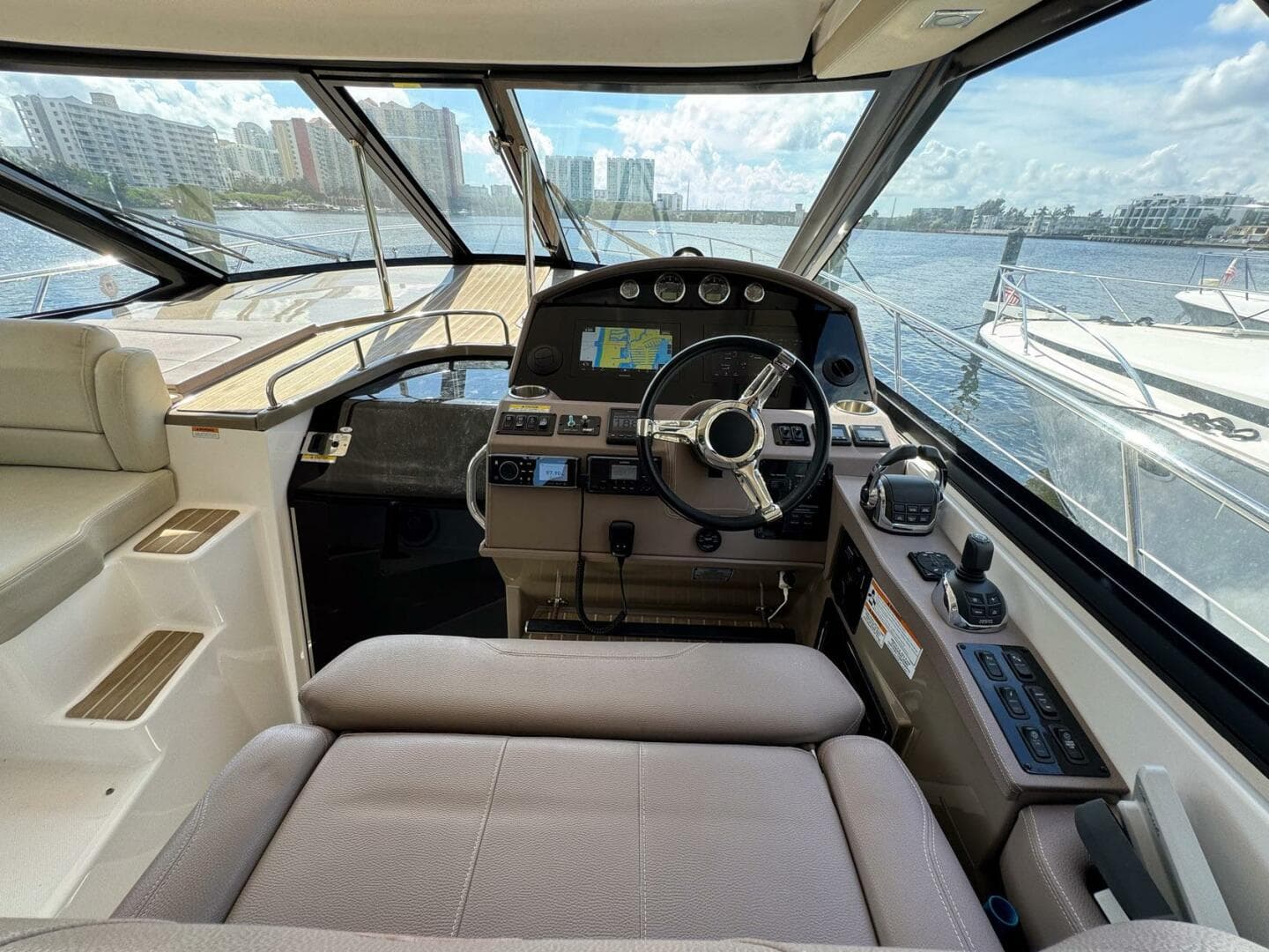 2016 Regal 46 Sport Coupe — photo 52