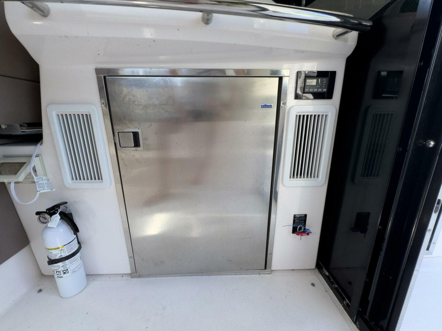 2016 Regal 46 Sport Coupe — photo 55