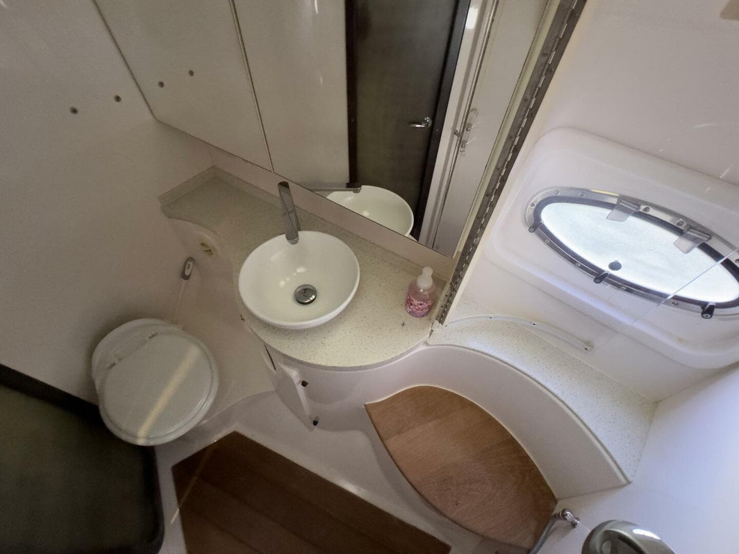 2016 Regal 46 Sport Coupe — photo 88