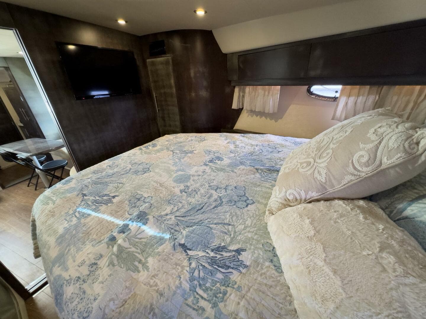 2016 Regal 46 Sport Coupe — photo 83