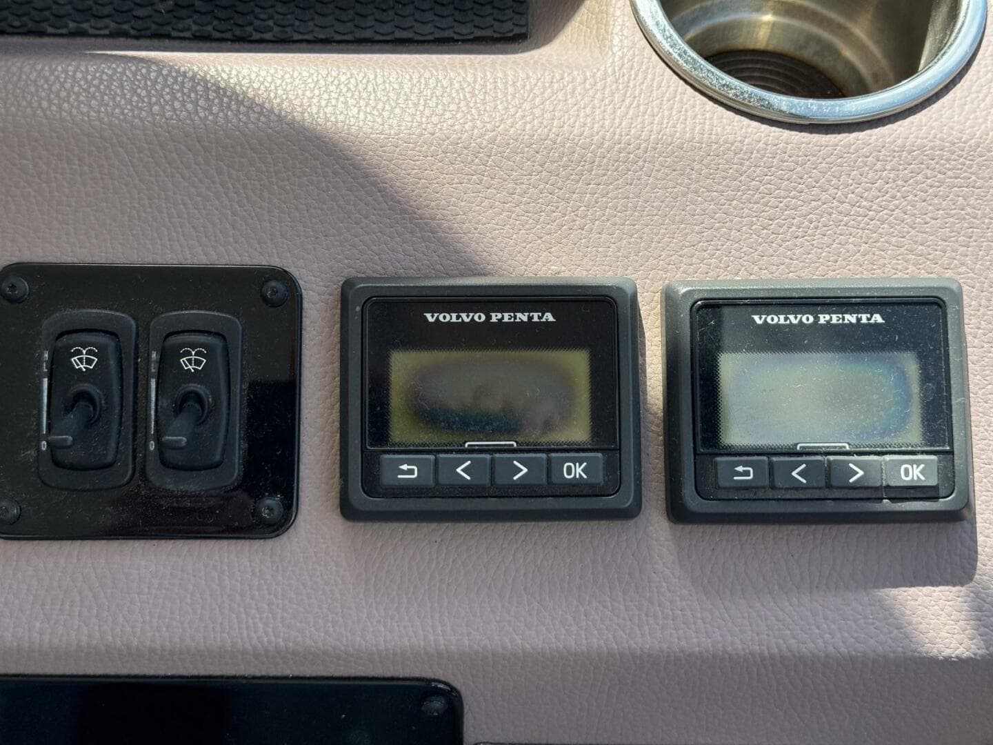 2016 Regal 46 Sport Coupe — photo 43