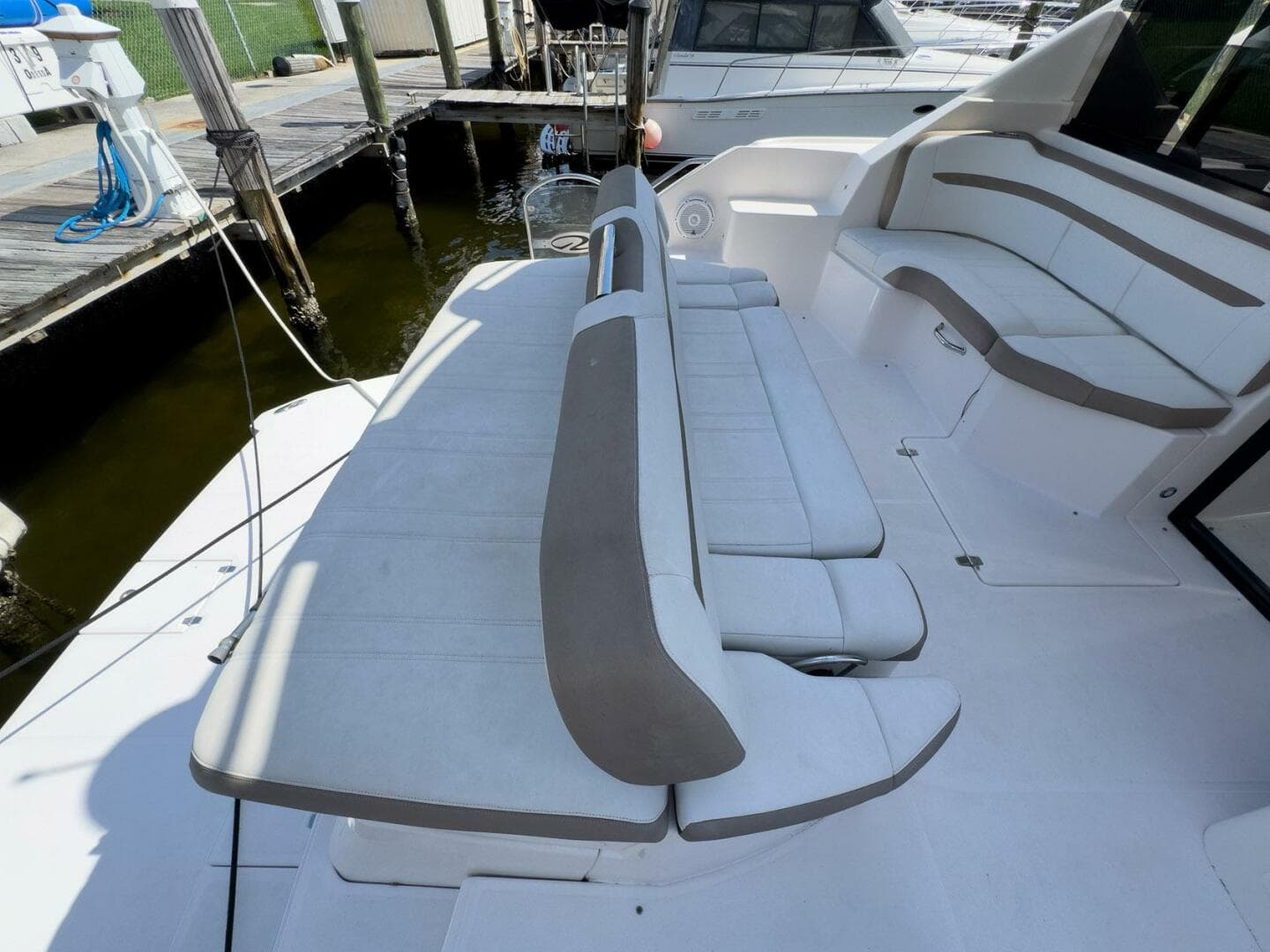 2016 Regal 46 Sport Coupe — photo 9